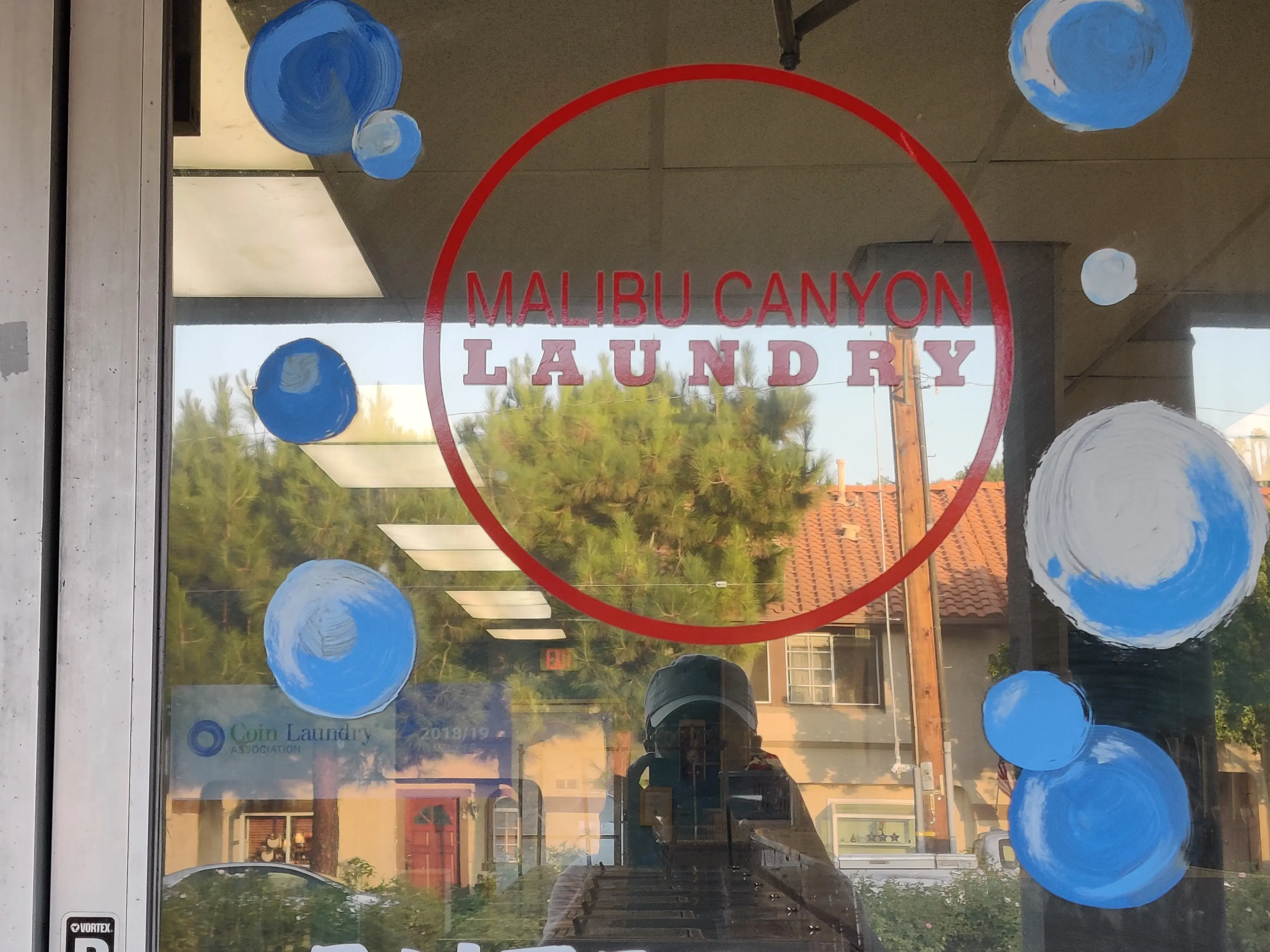 Malibu Canyon Coin Laundry thumbnail 6