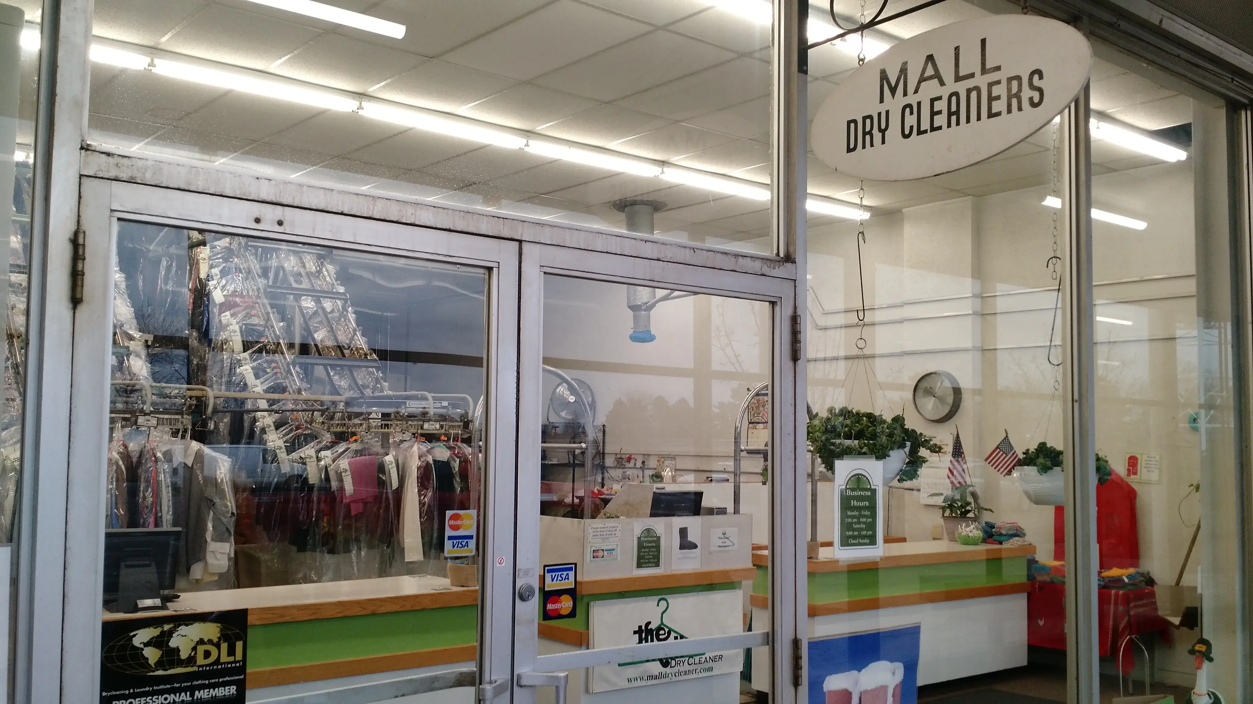 Mall Dry Cleaners thumbnail 1