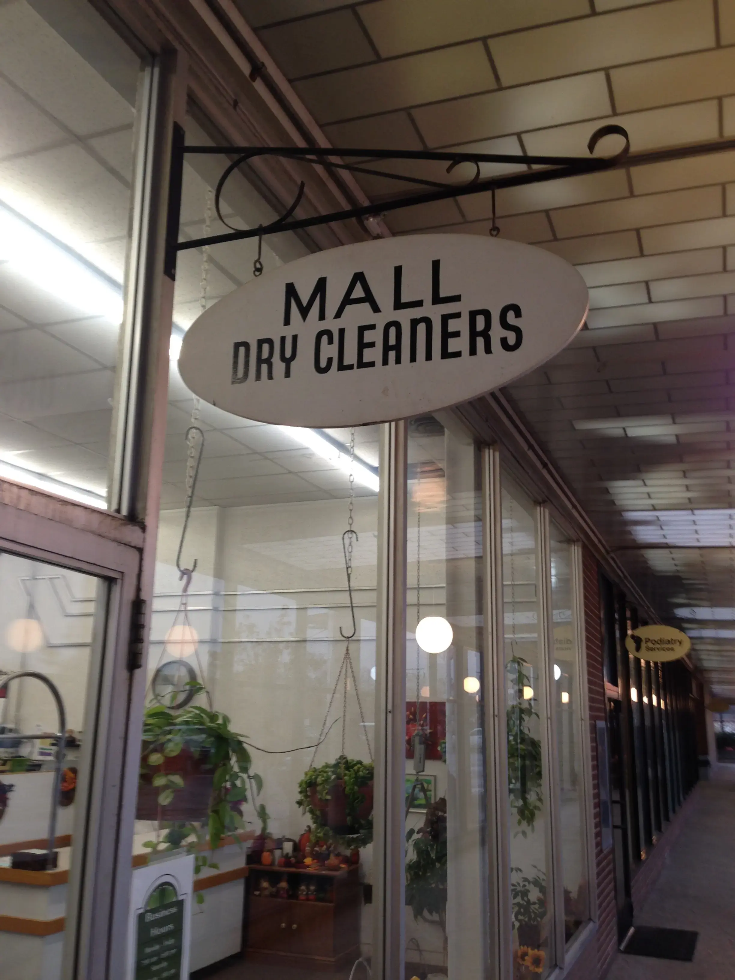 Mall Dry Cleaners - Image 2