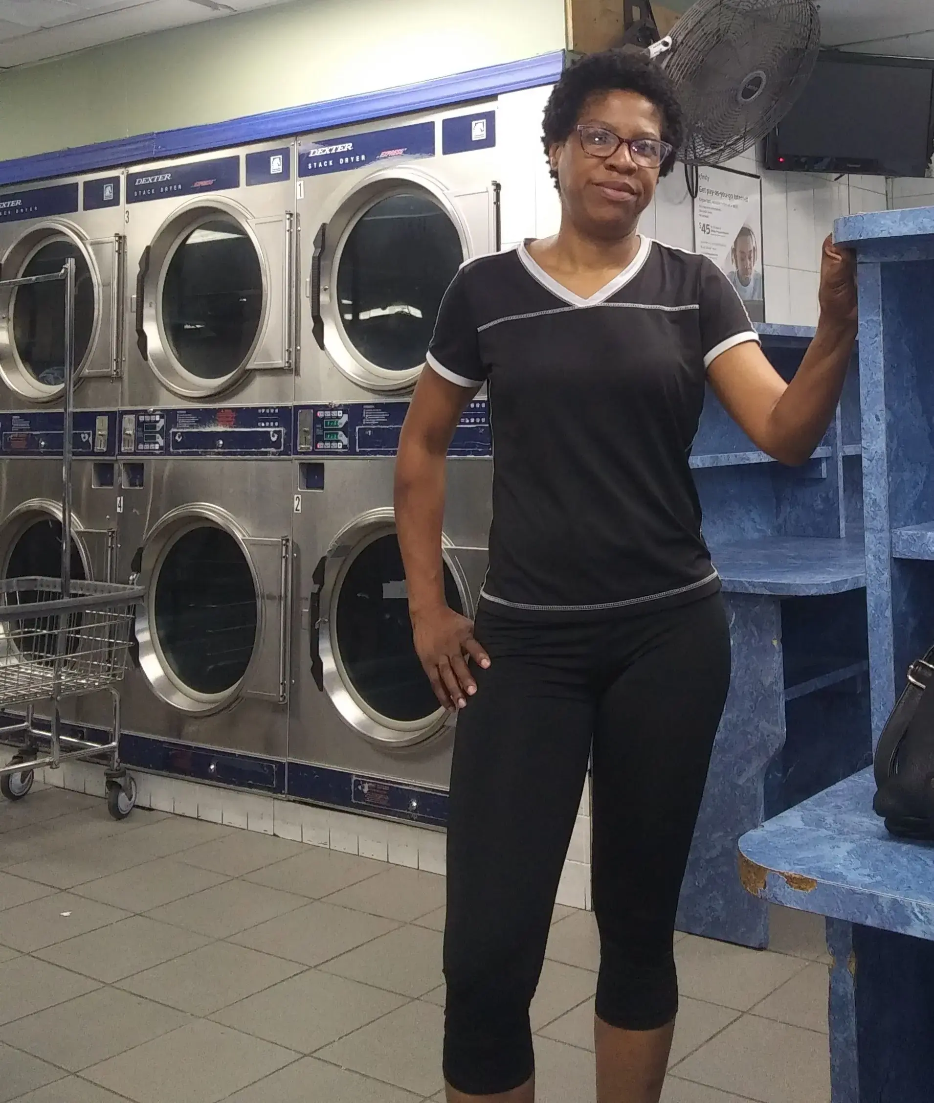 Mama's & Coin Laundry Cleaners thumbnail 7