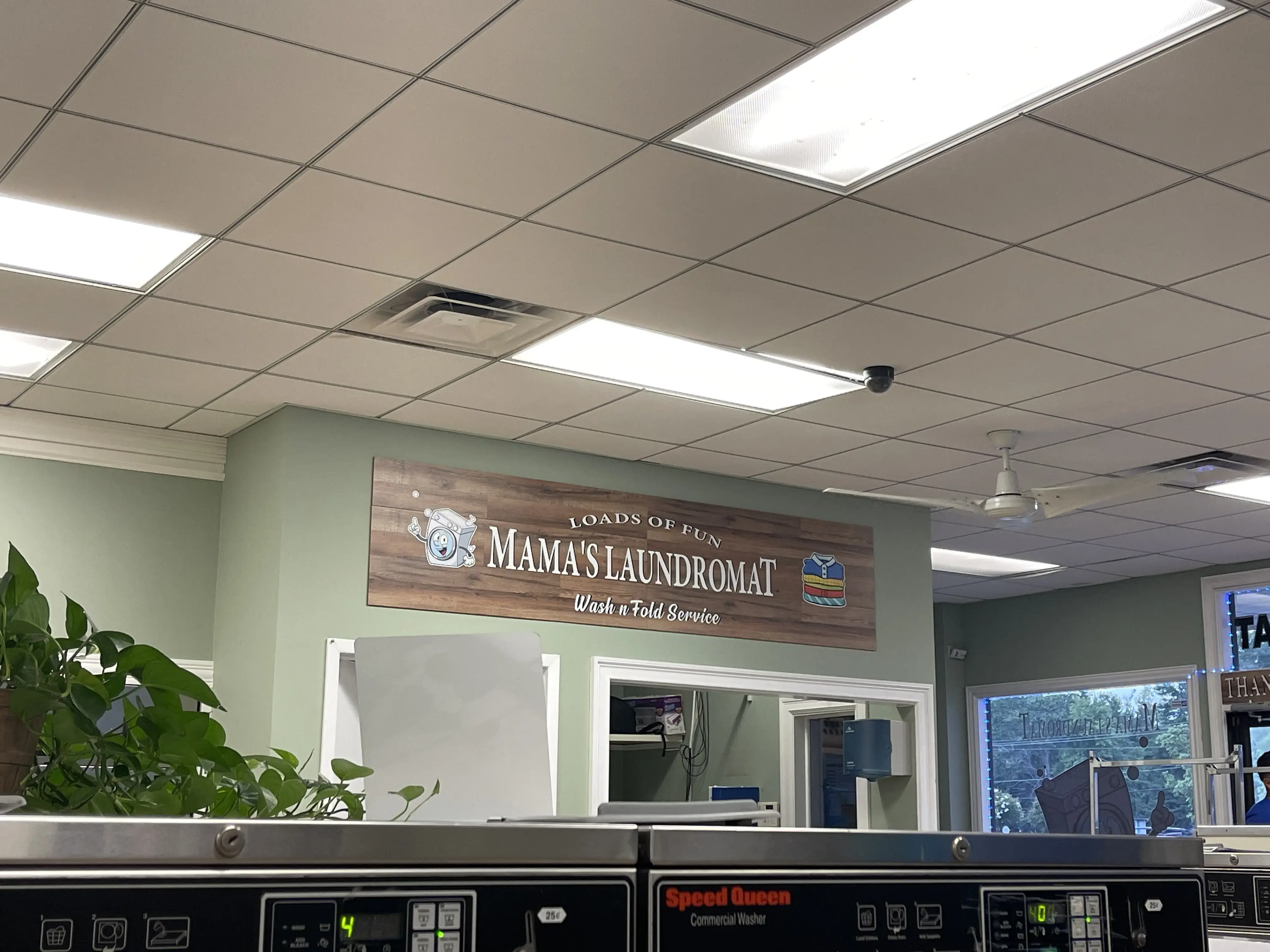 Mama's Laundromat thumbnail 11