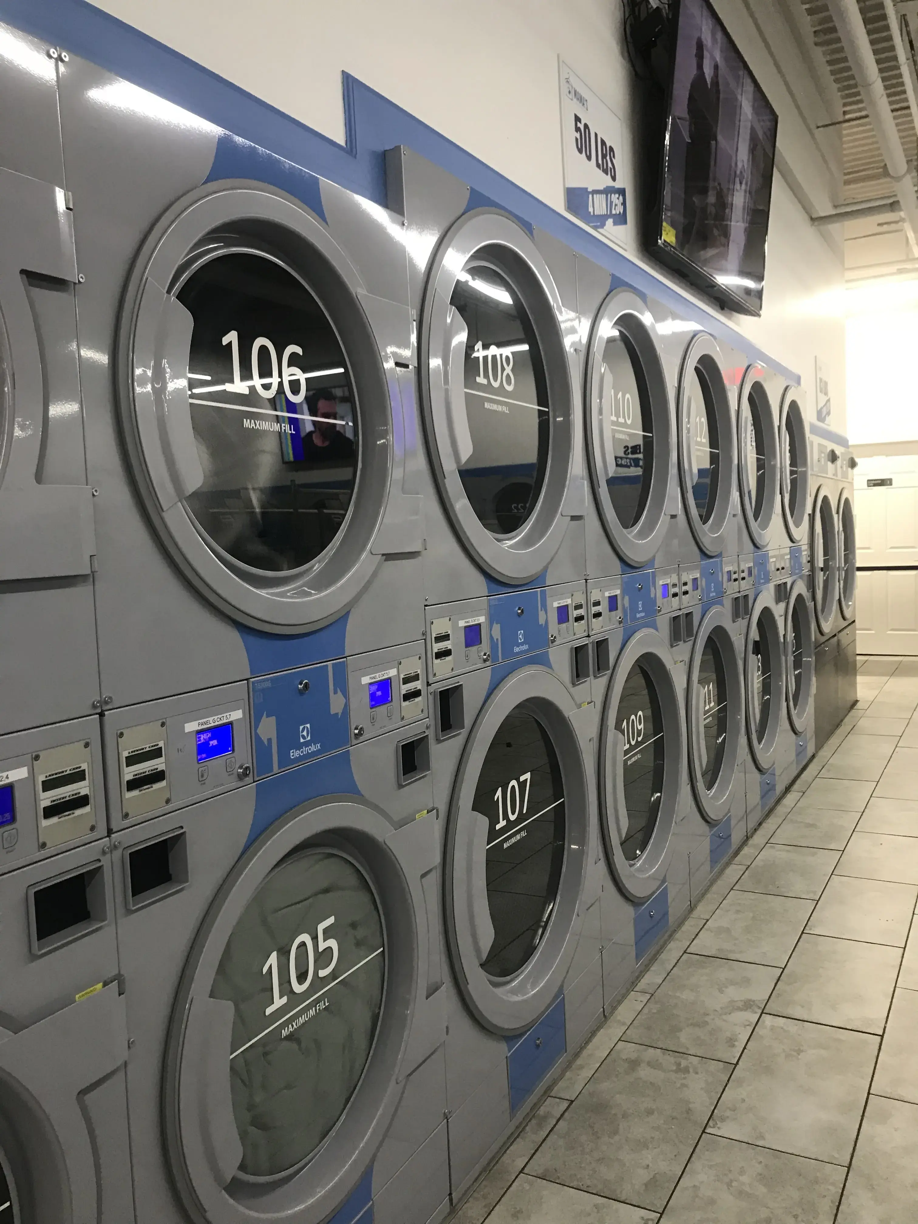 Mama's Laundromat thumbnail 19