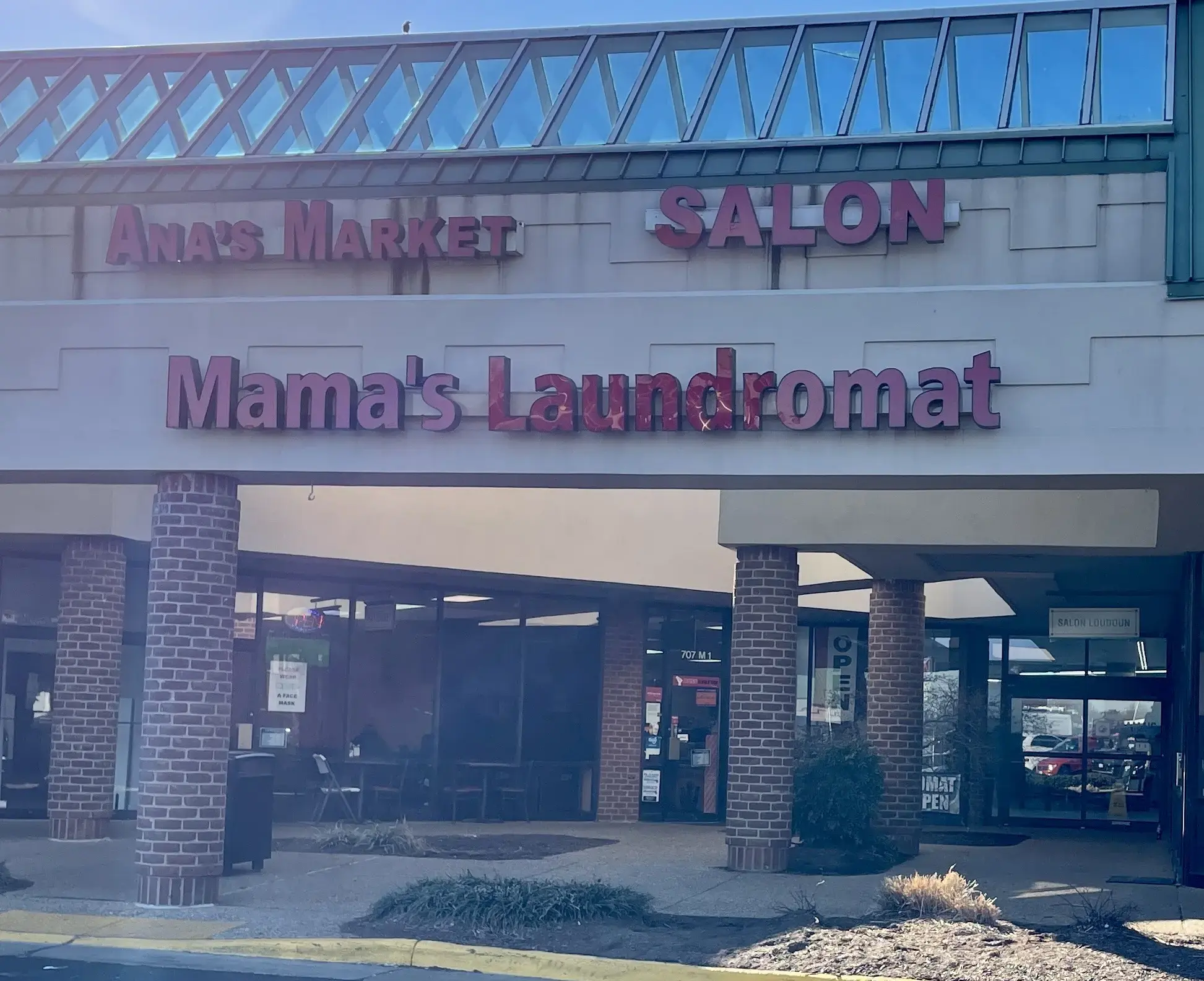 Mama's Laundromat - Image 15