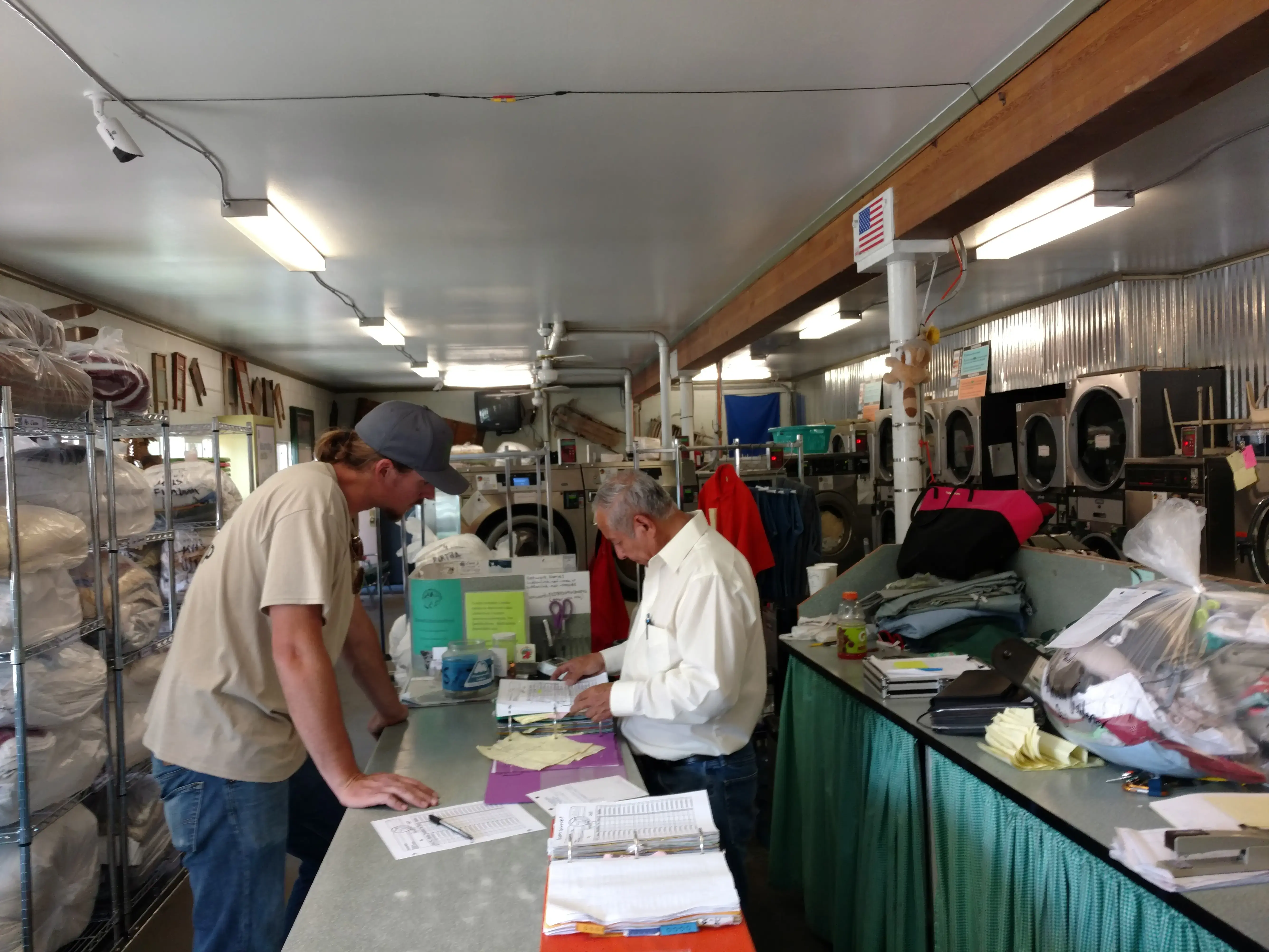 Mammoth Lakes Laundromat thumbnail 10