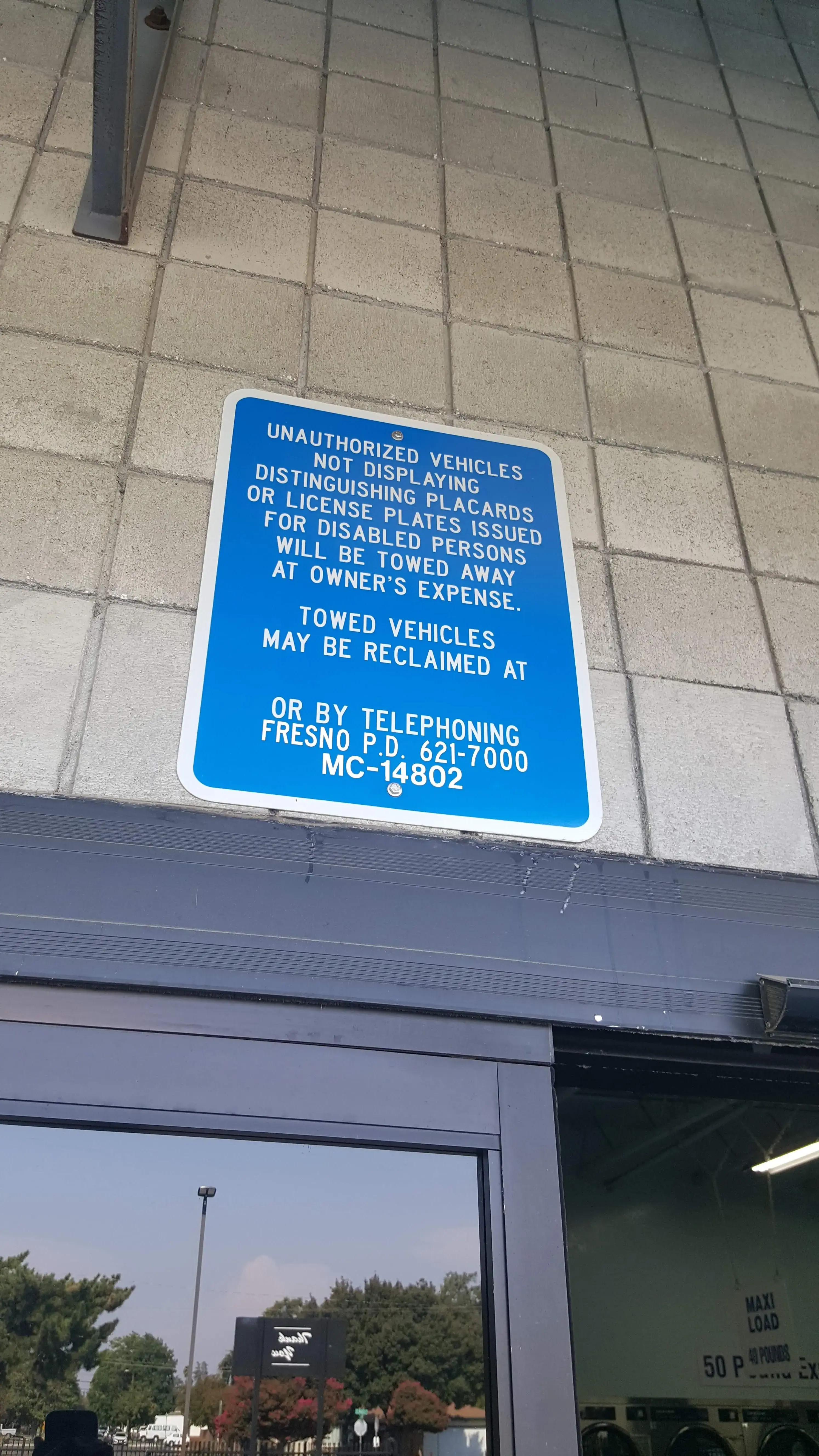 Mammoth Laundromat (7 AM - 10 PM, last wash at 8:45 PM) thumbnail 14