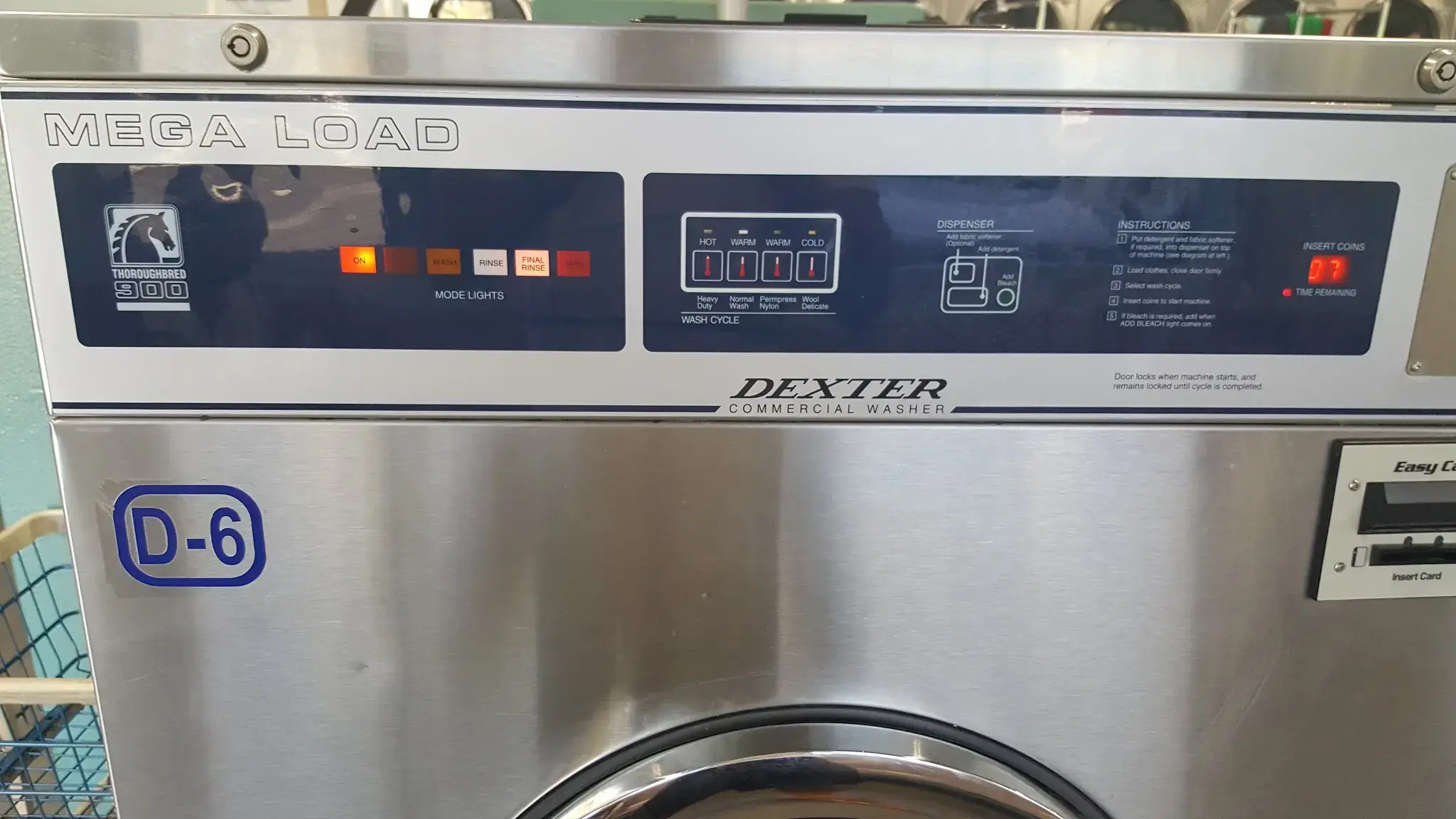 Mammoth Laundromat (7 AM - 10 PM, last wash at 8:45 PM) thumbnail 11