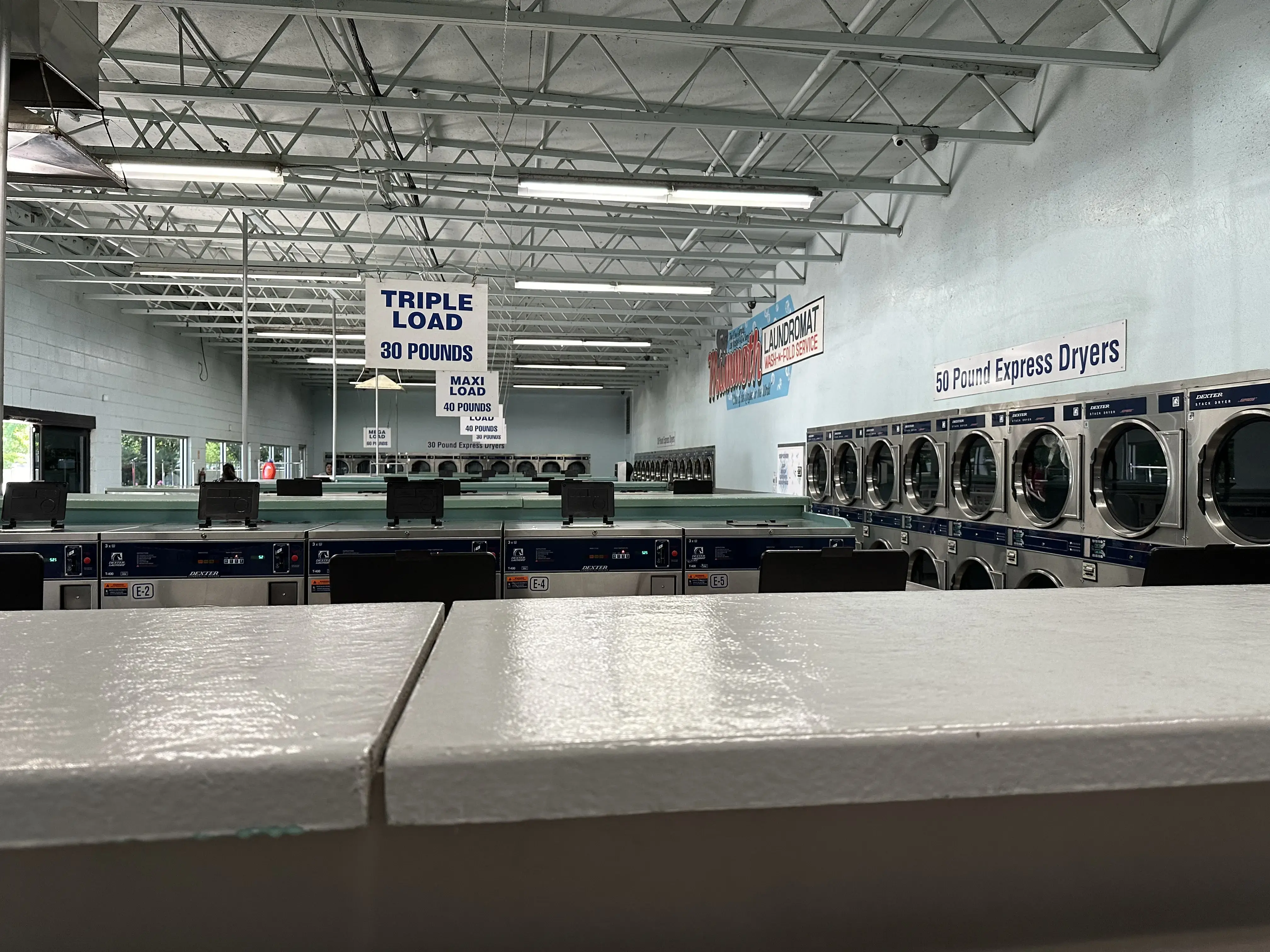 Mammoth Laundromat (7 AM - 10 PM, last wash at 8:45 PM) - Image 2