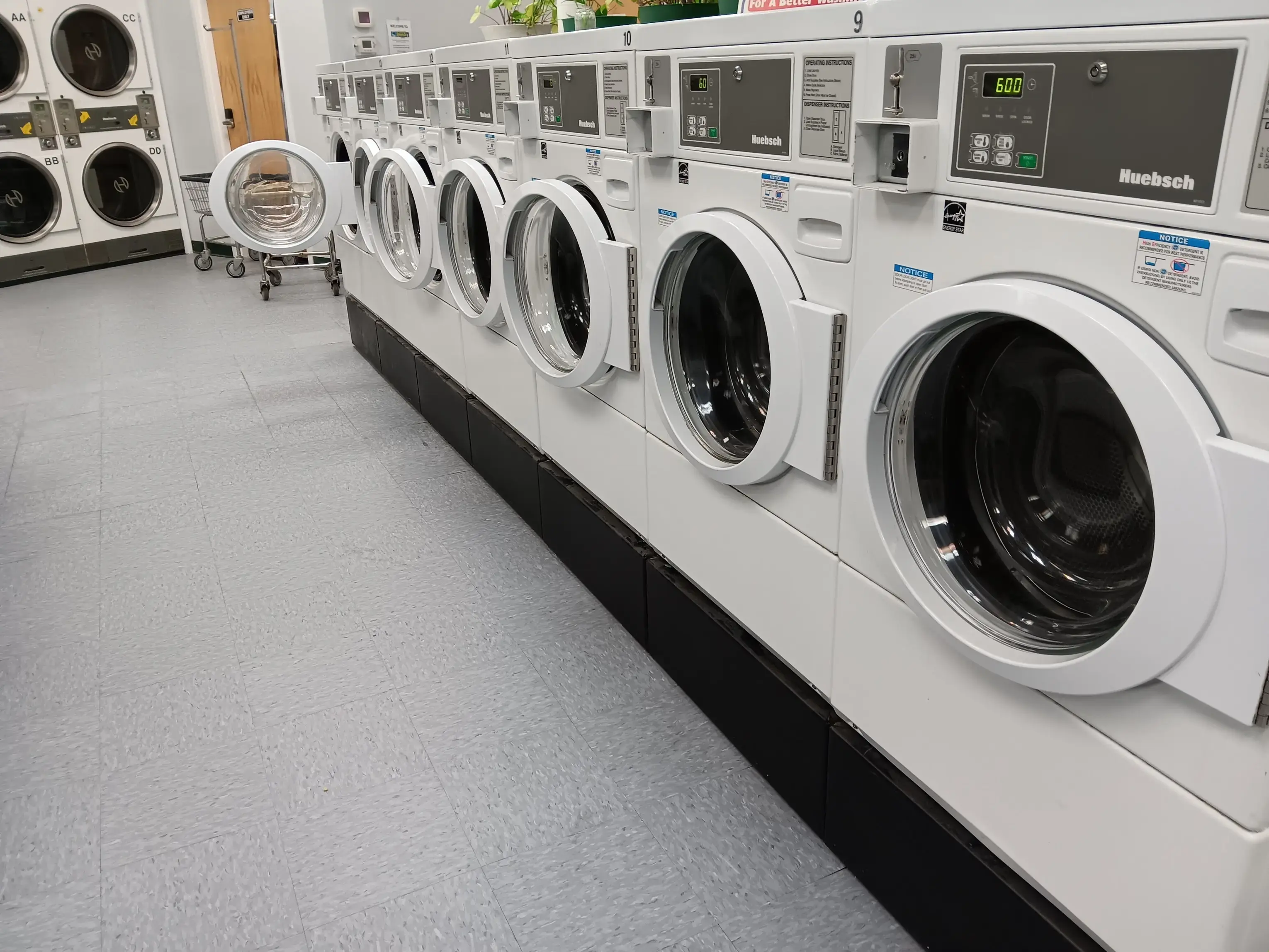 Manchester Laundry Center thumbnail 10