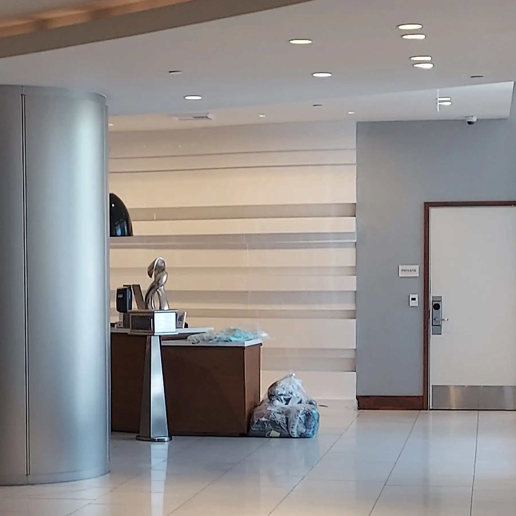 Mandy's Laundry Service thumbnail 4