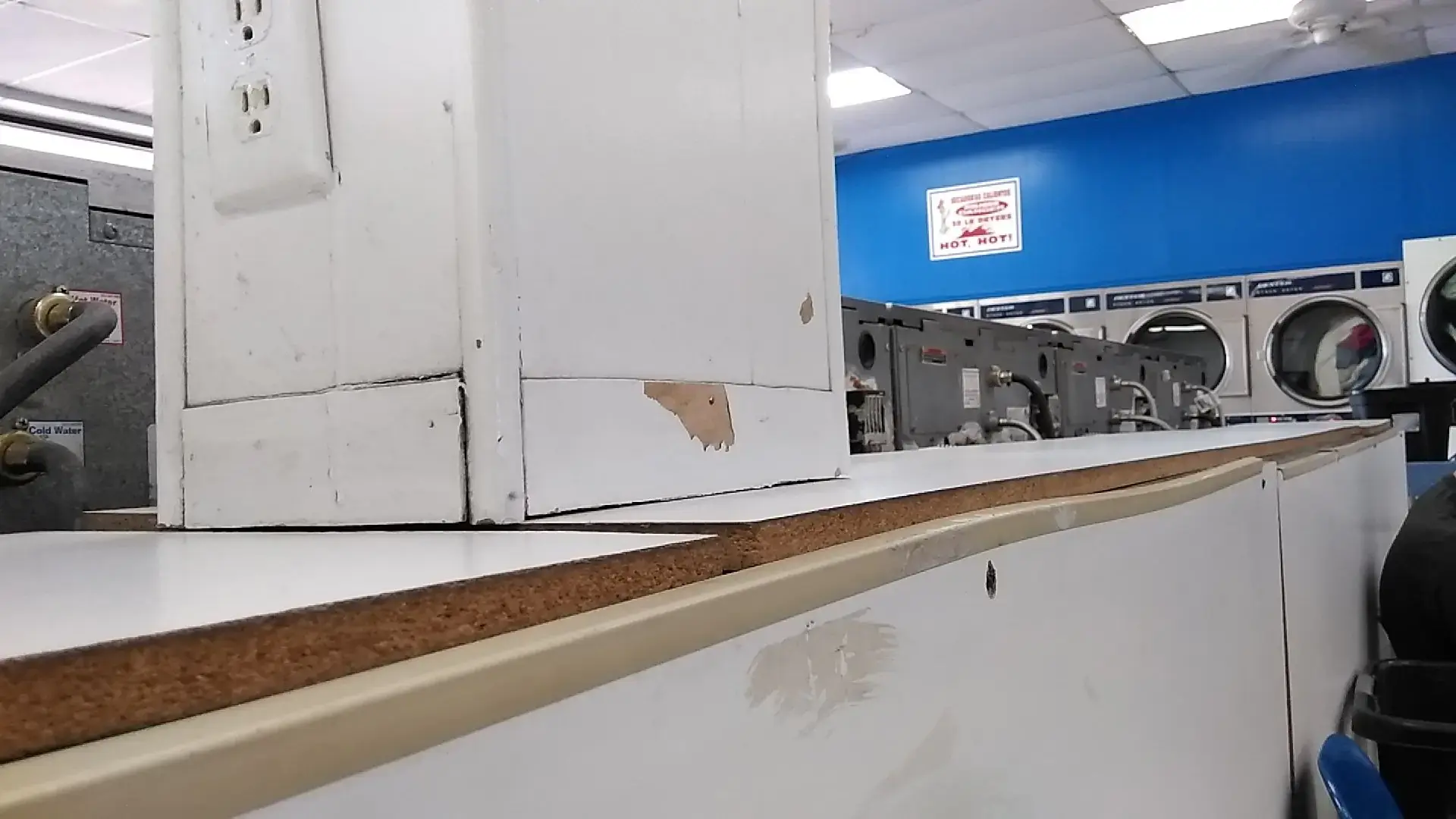 Mango Coin Laundry thumbnail 6