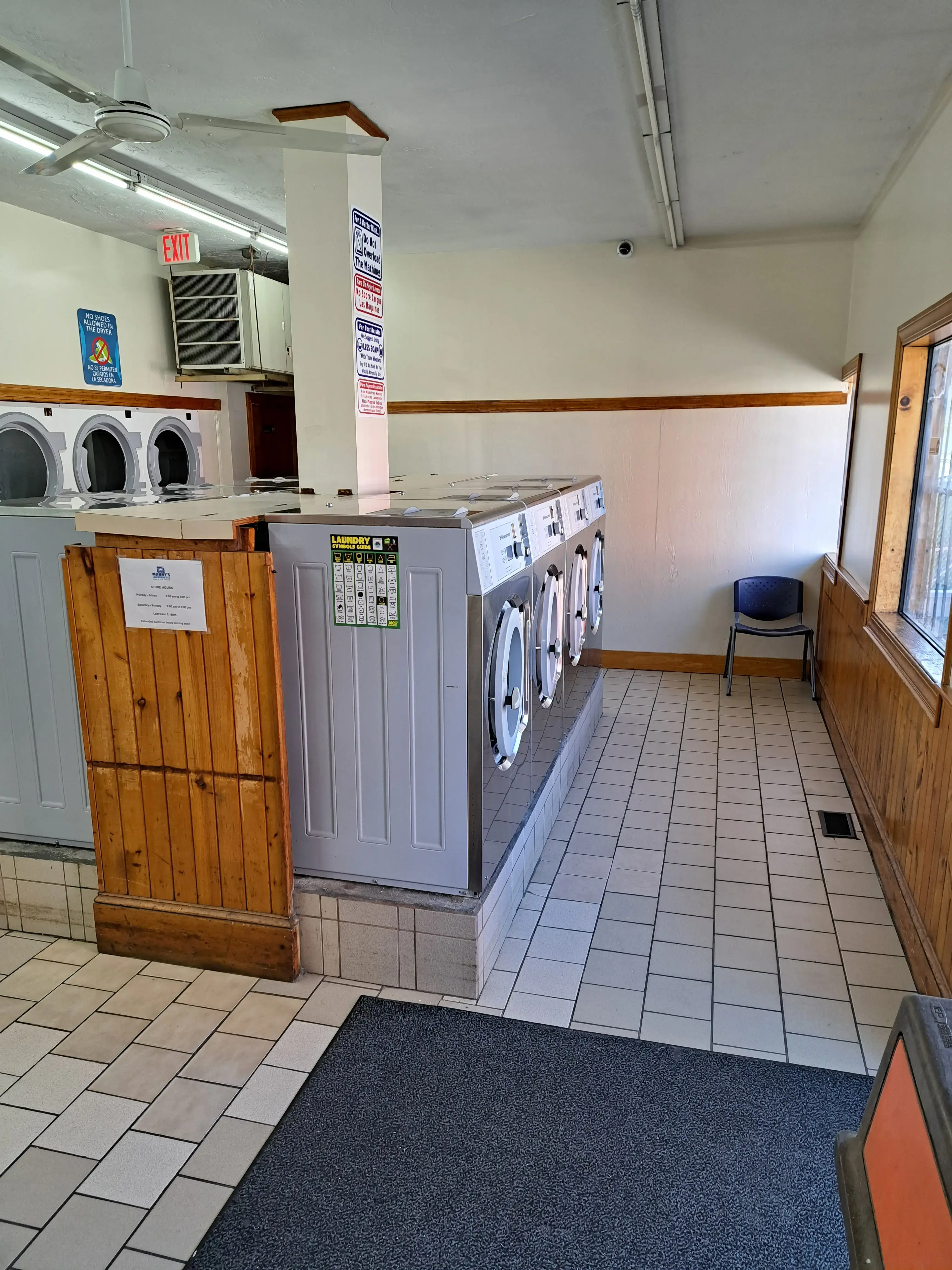 Manny's Laundrette - Image 5