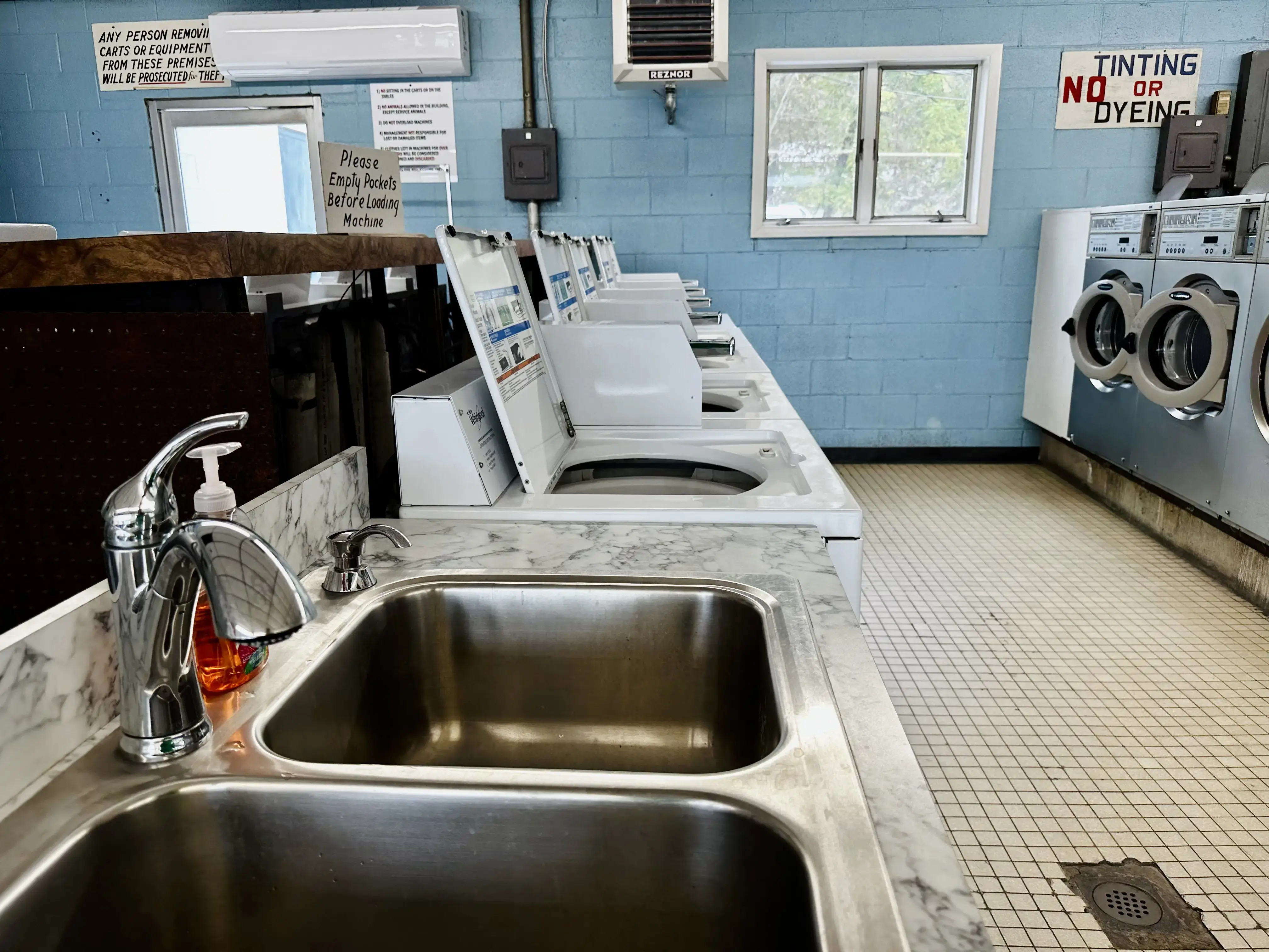 Mansfield Laundromat thumbnail 8