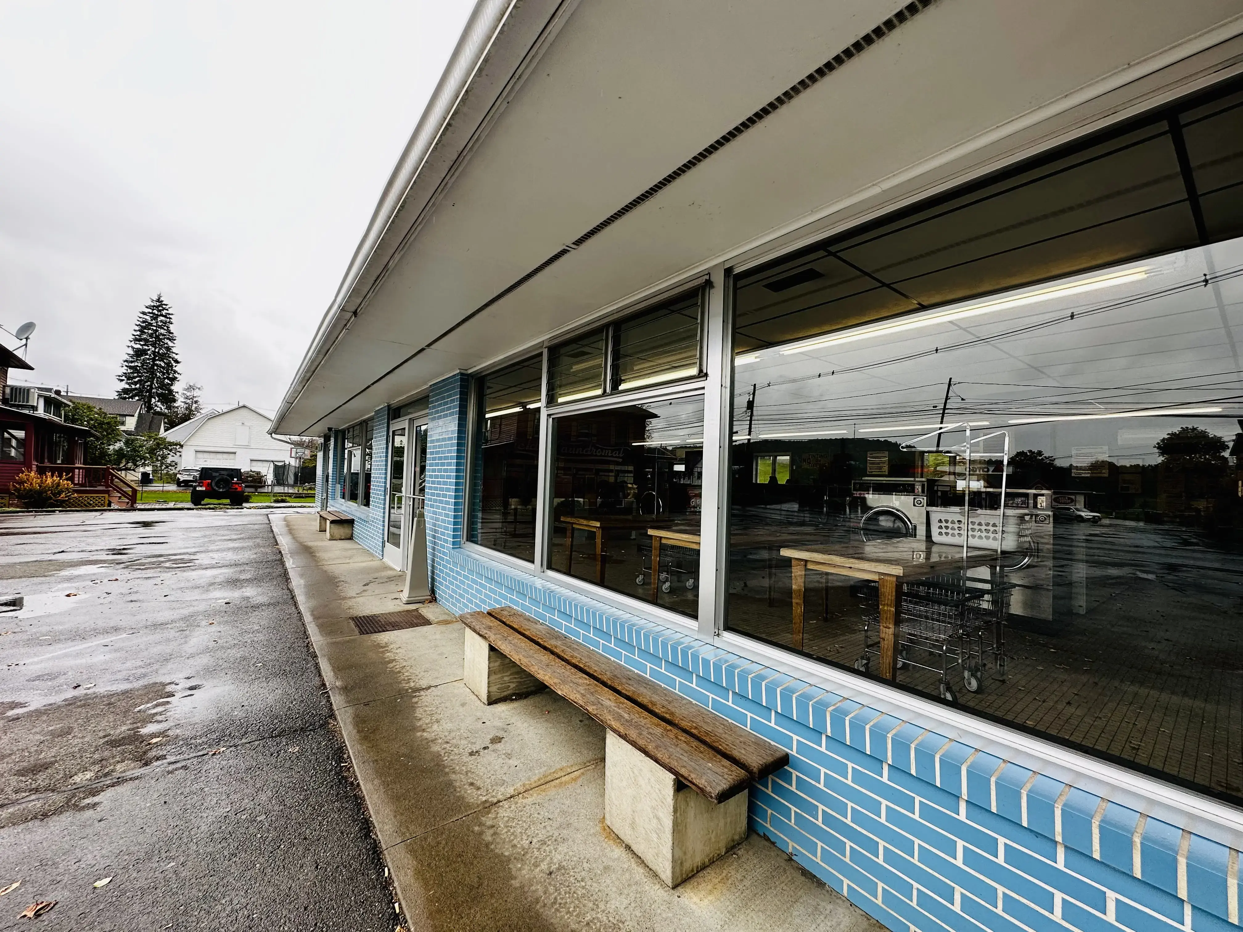 Mansfield Laundromat thumbnail 4