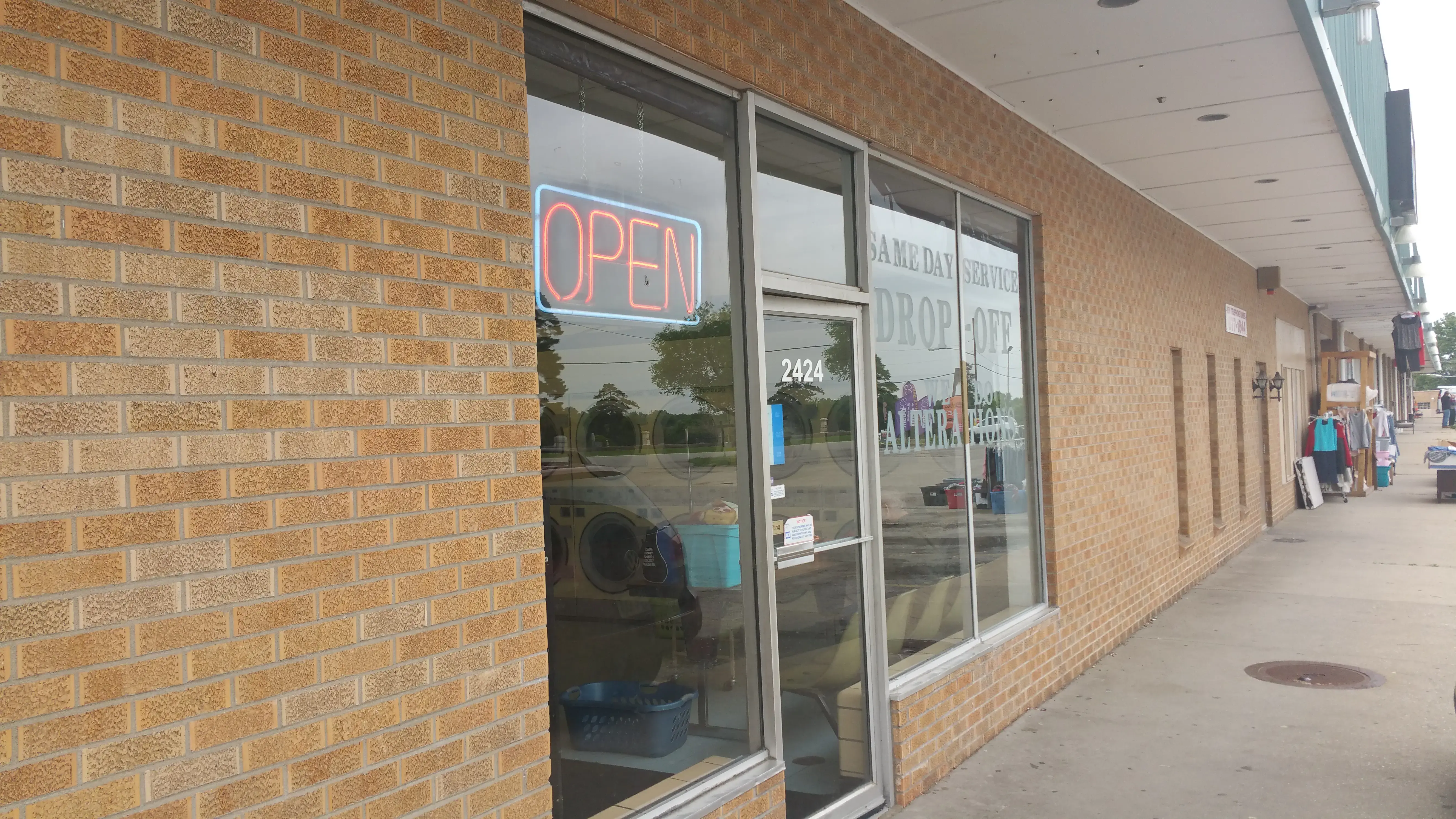 Maple Hill Laundry - Image 7