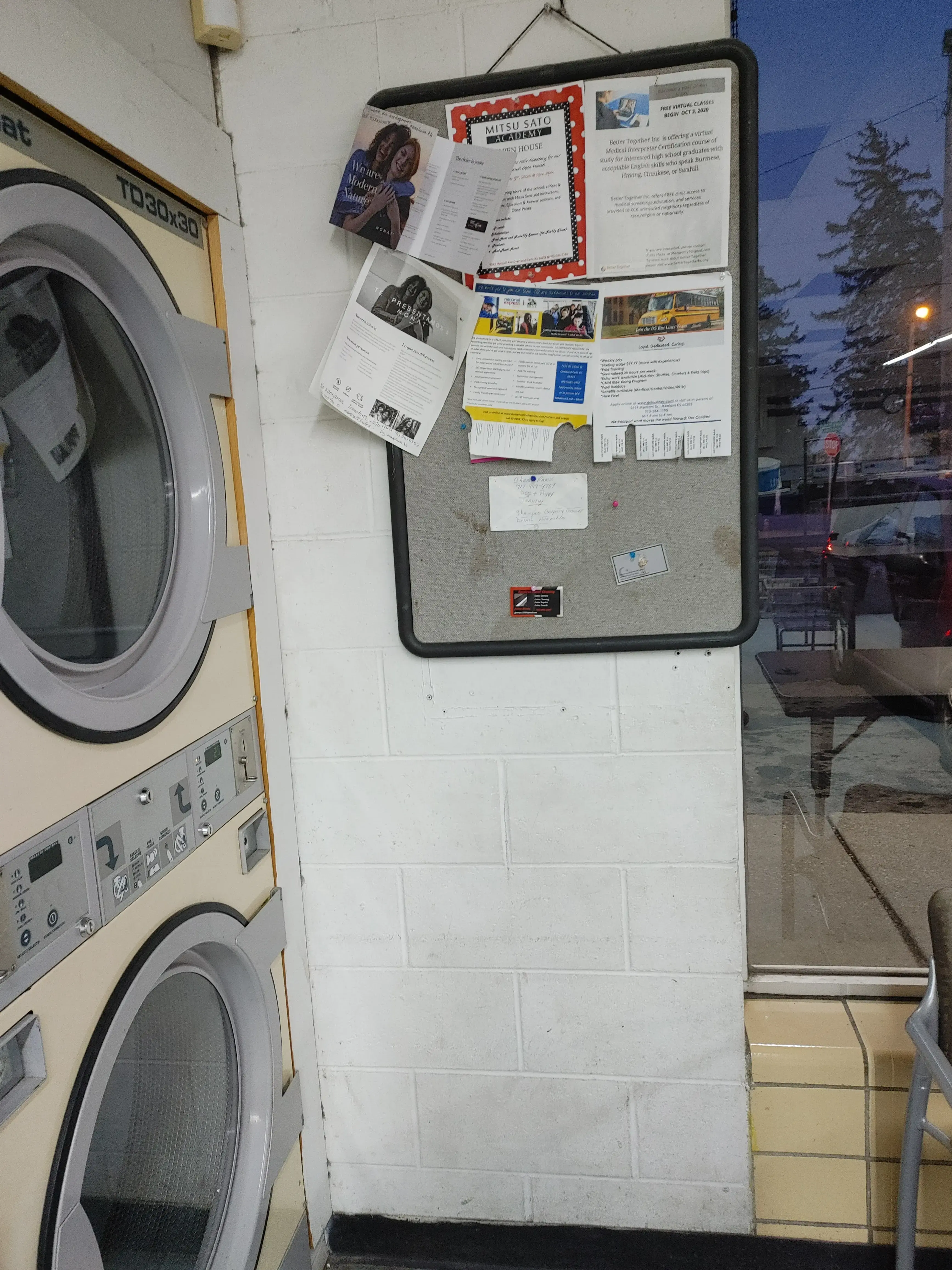 Maple Hill Laundry - Image 15