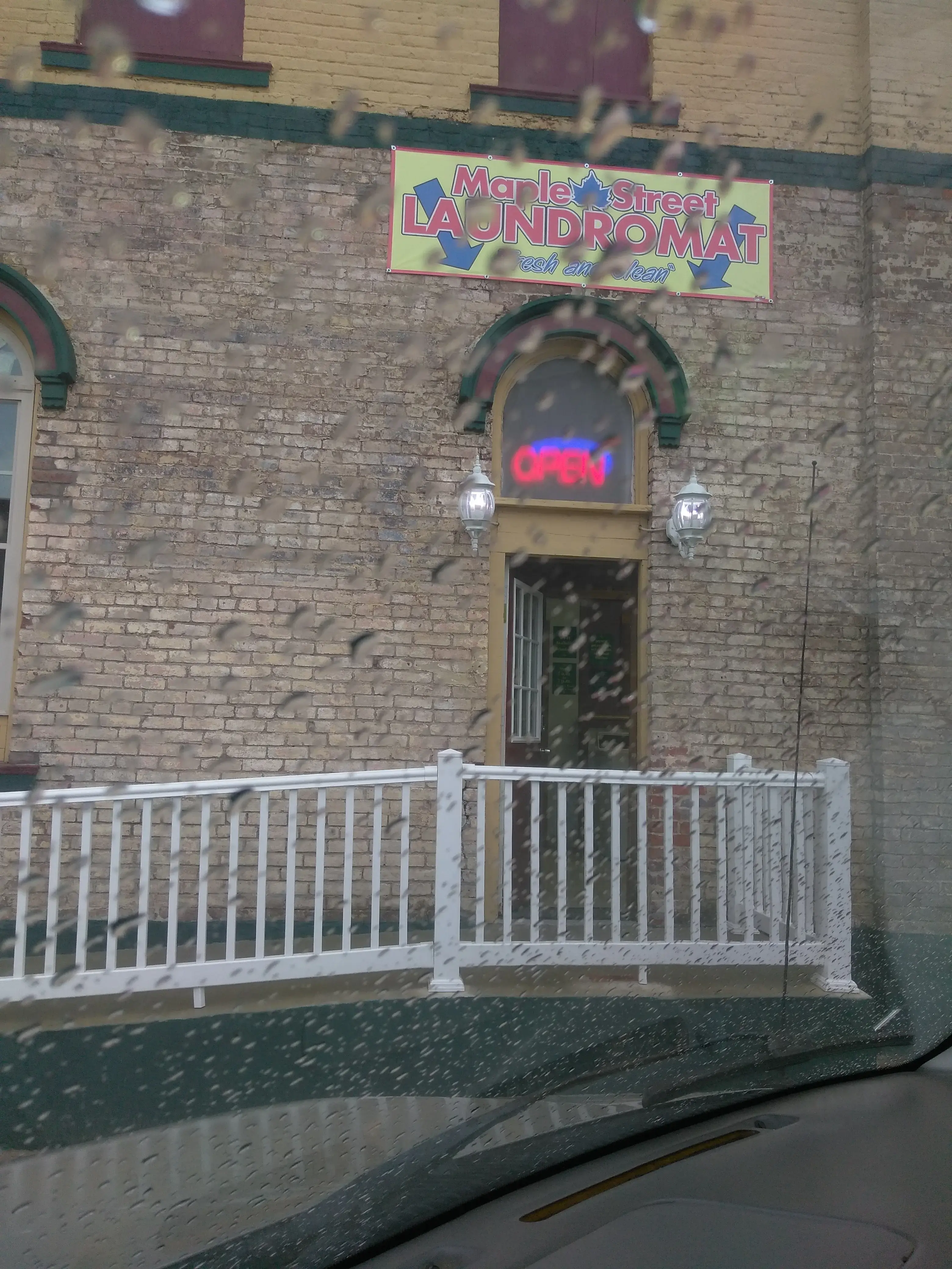 Maple Street Laundromat thumbnail 2