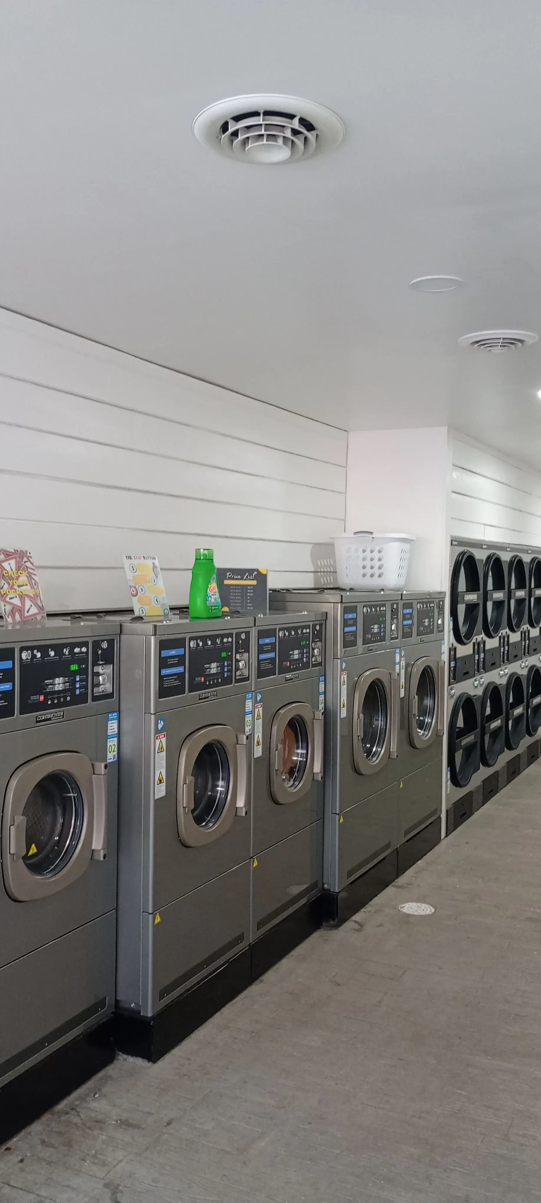 Marceline Laundromat - Image 2