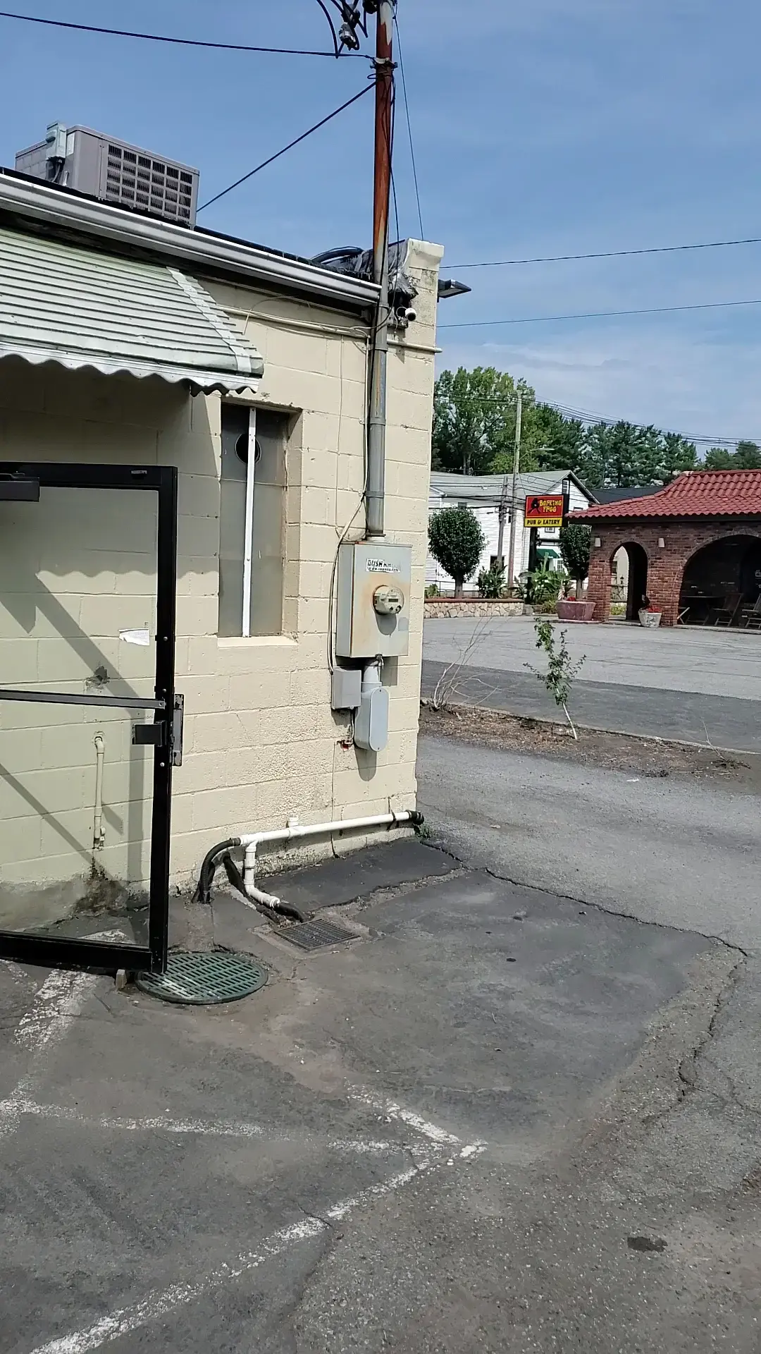 Margaret's Laundromat thumbnail 9