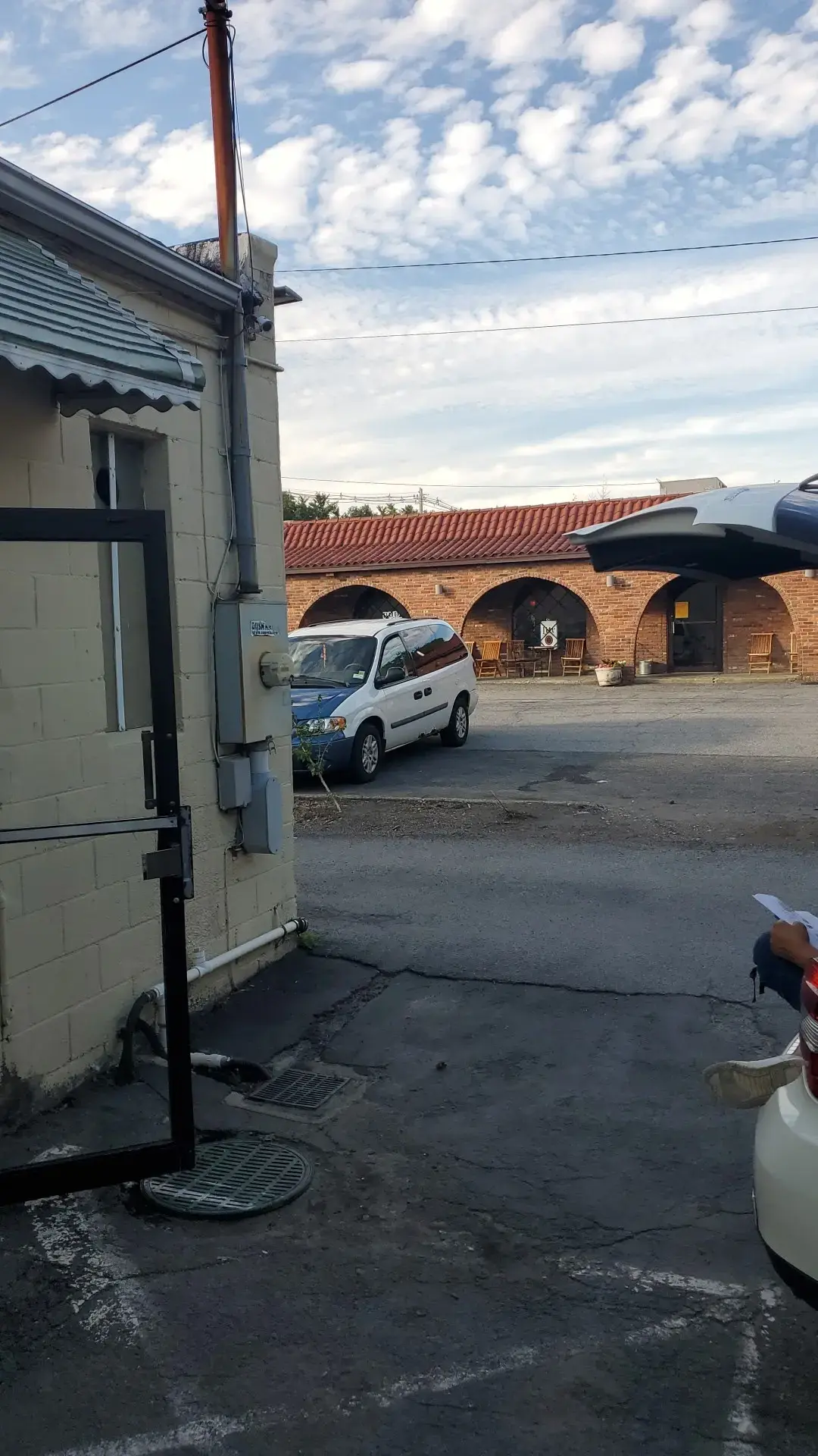 Margaret's Laundromat - Image 12