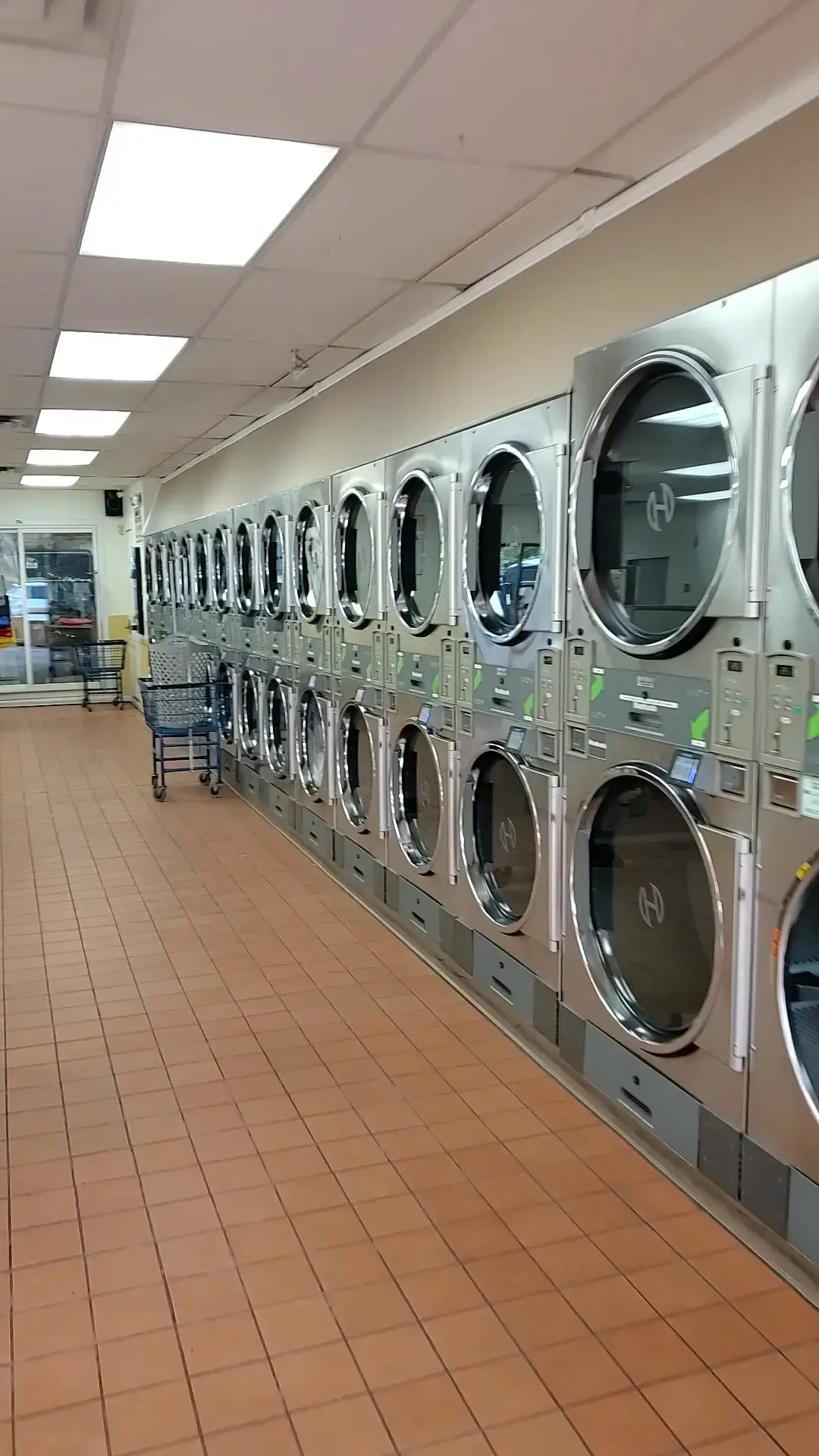 Margaret's Laundromat thumbnail 14