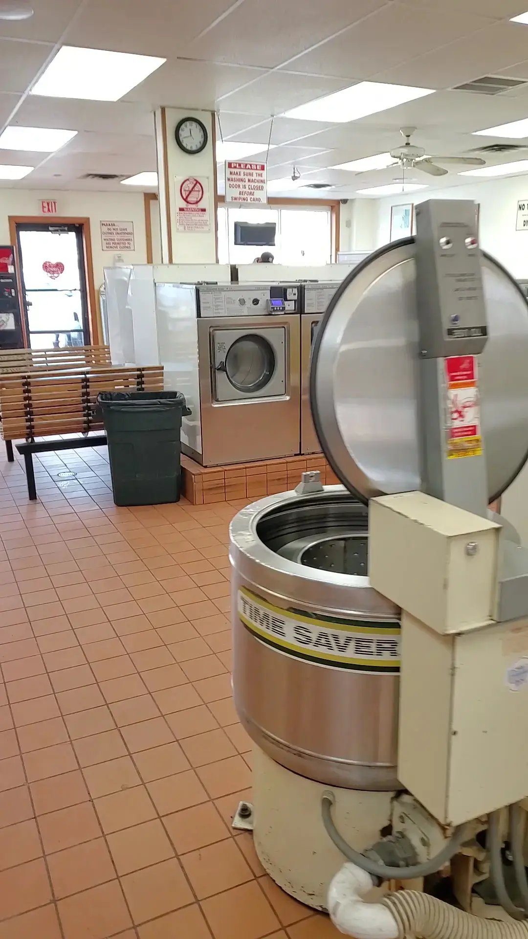 Margaret's Laundromat - Image 6