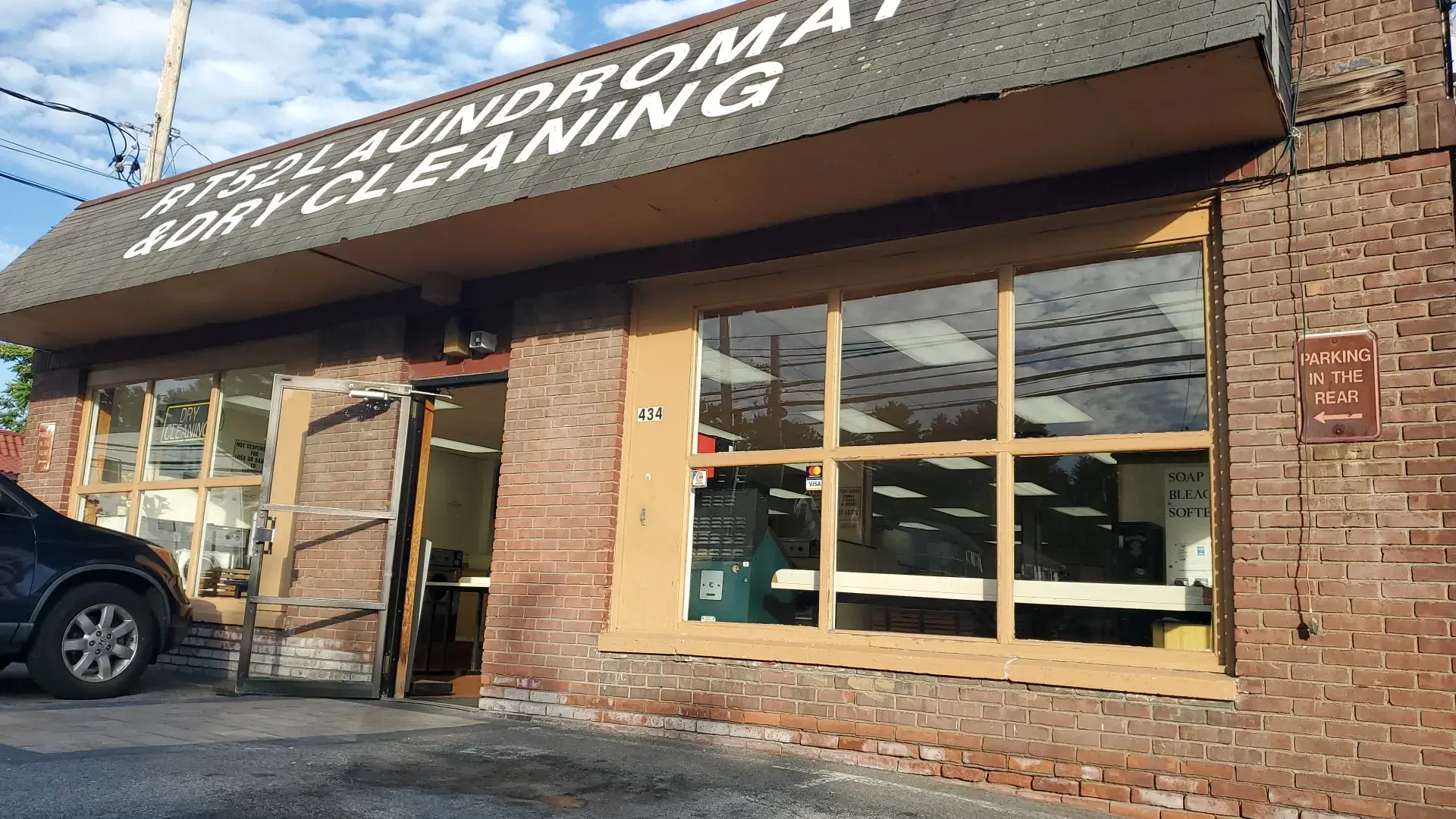 Margaret's Laundromat - Image 5