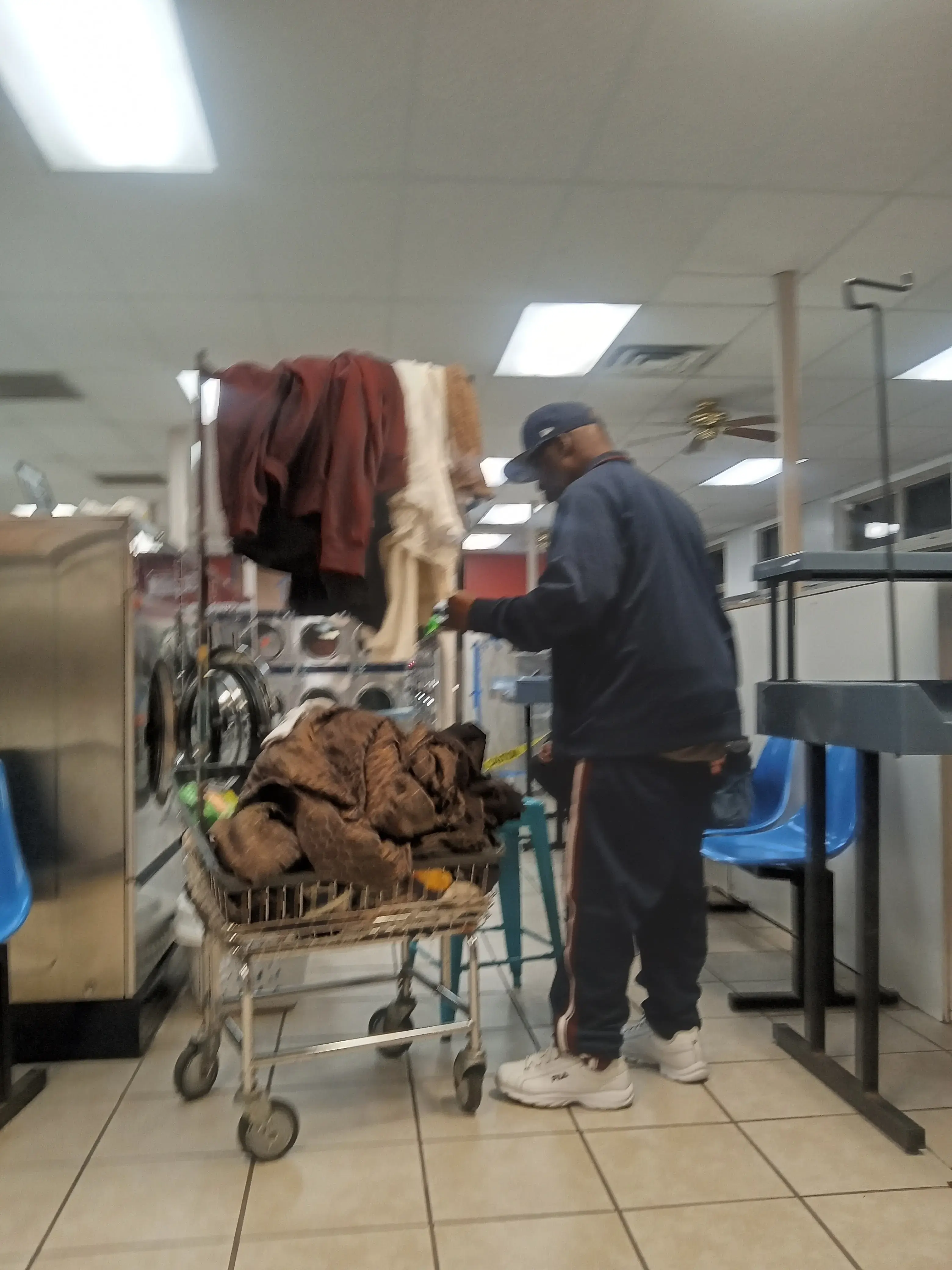 Marion Laundromat thumbnail 13