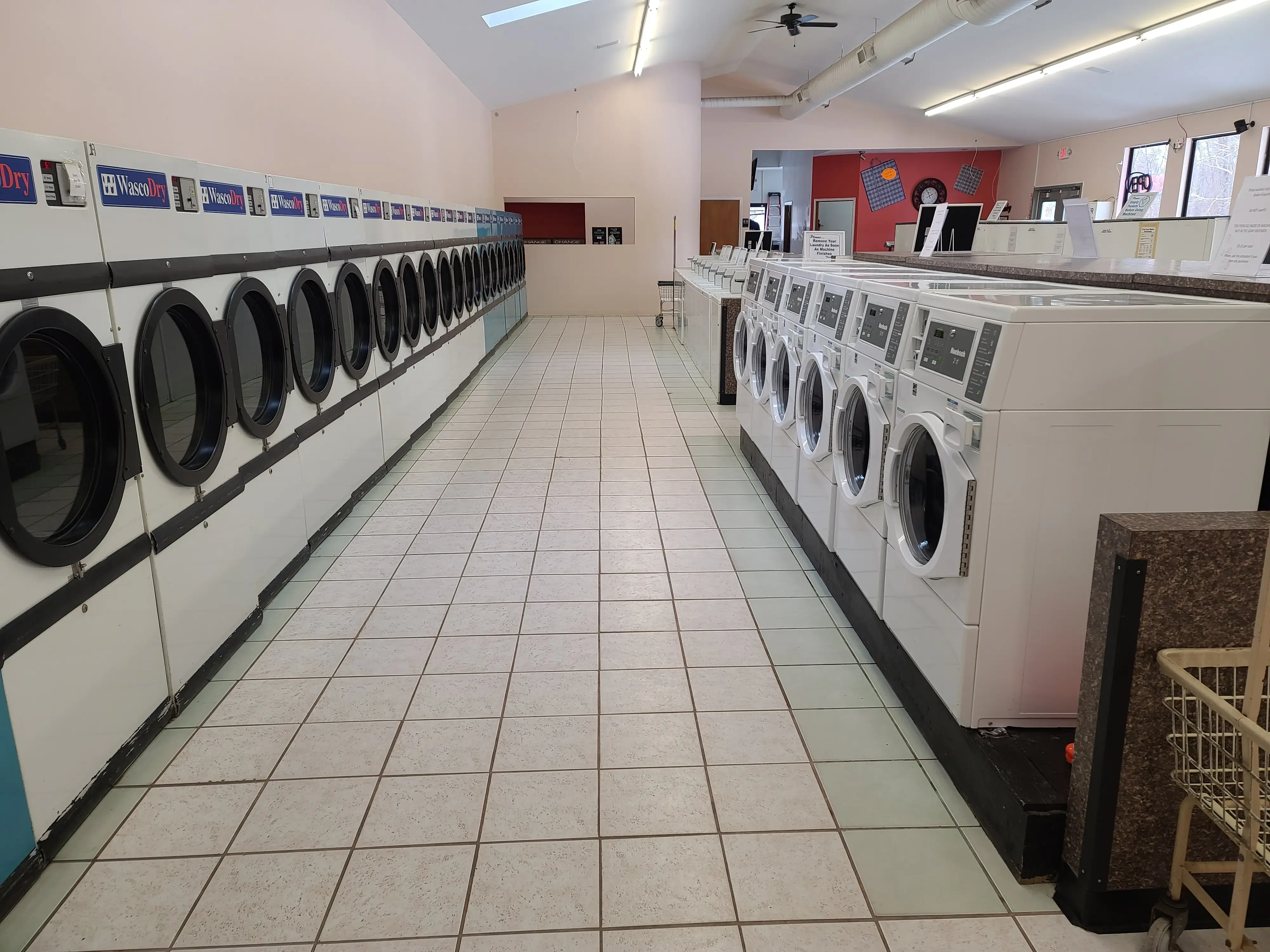 Mario's Coin Laundry - Image 12