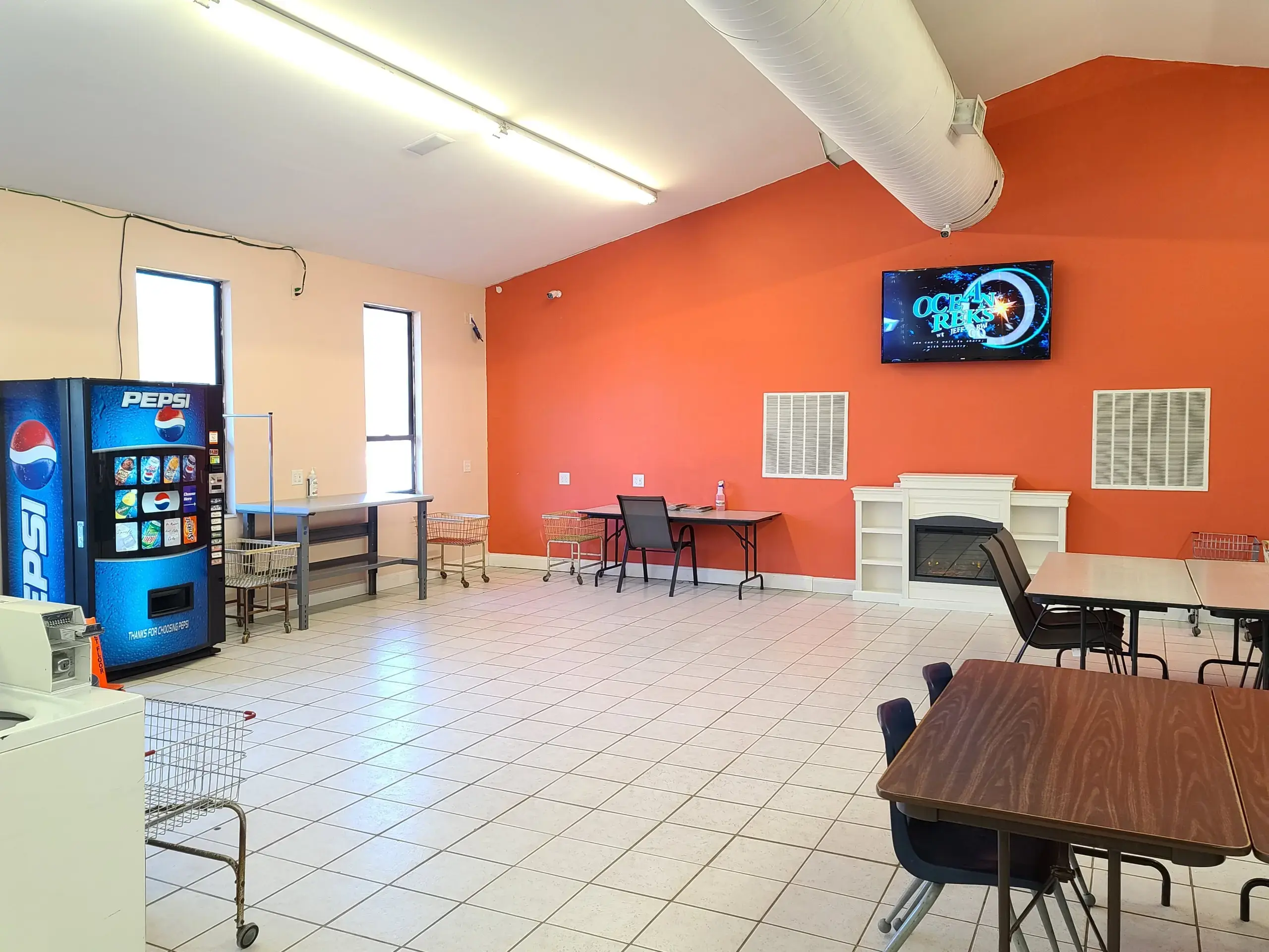 Mario's Coin Laundry - Image 3