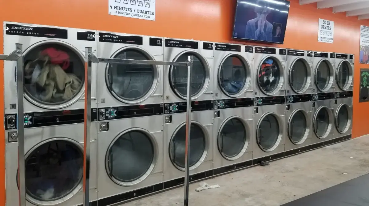 Mark's 24/7 Laundromats thumbnail 1