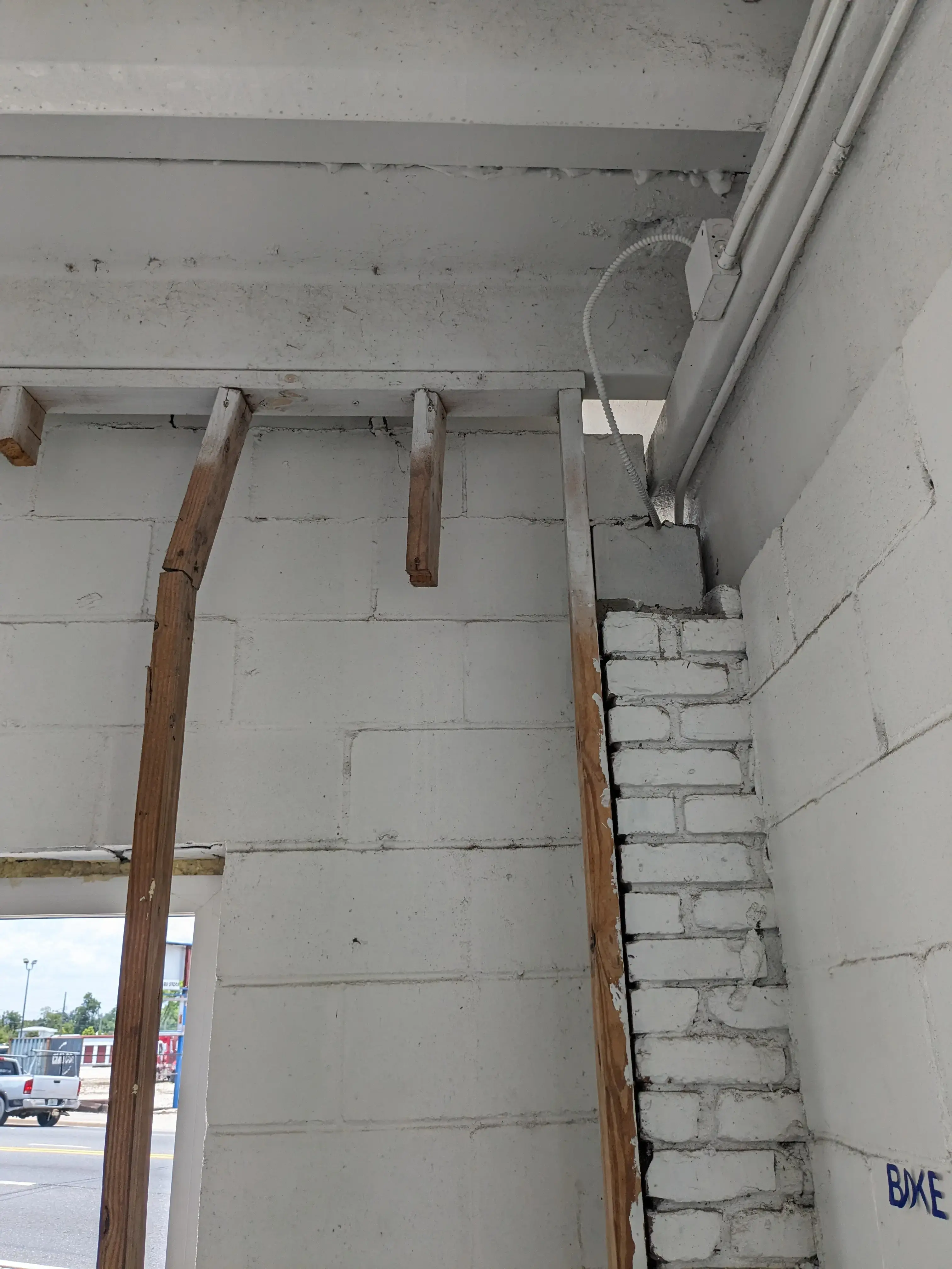 Mark's 24/7 Laundromats - Image 19