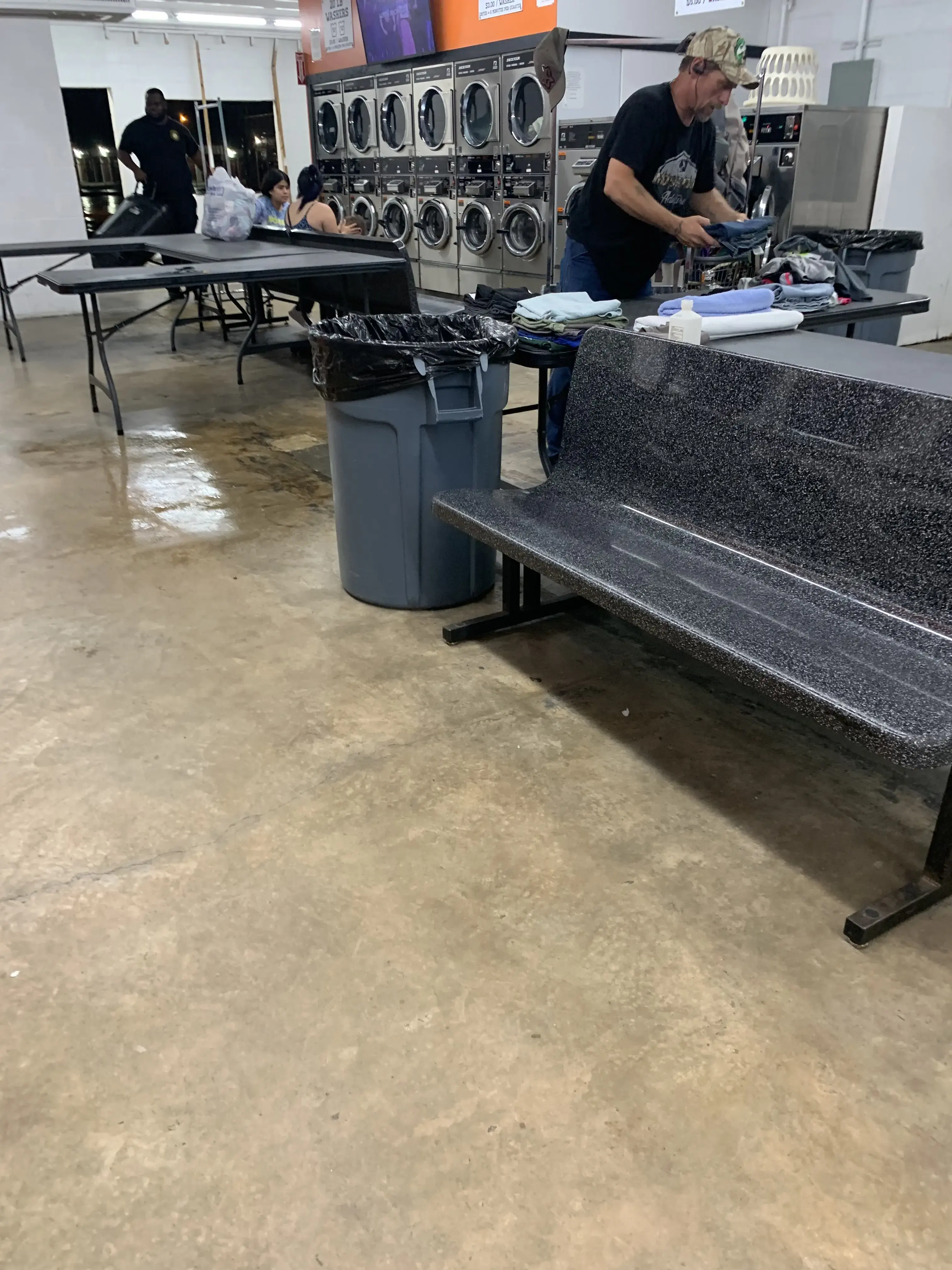 Mark's 24/7 Laundromats - Image 11