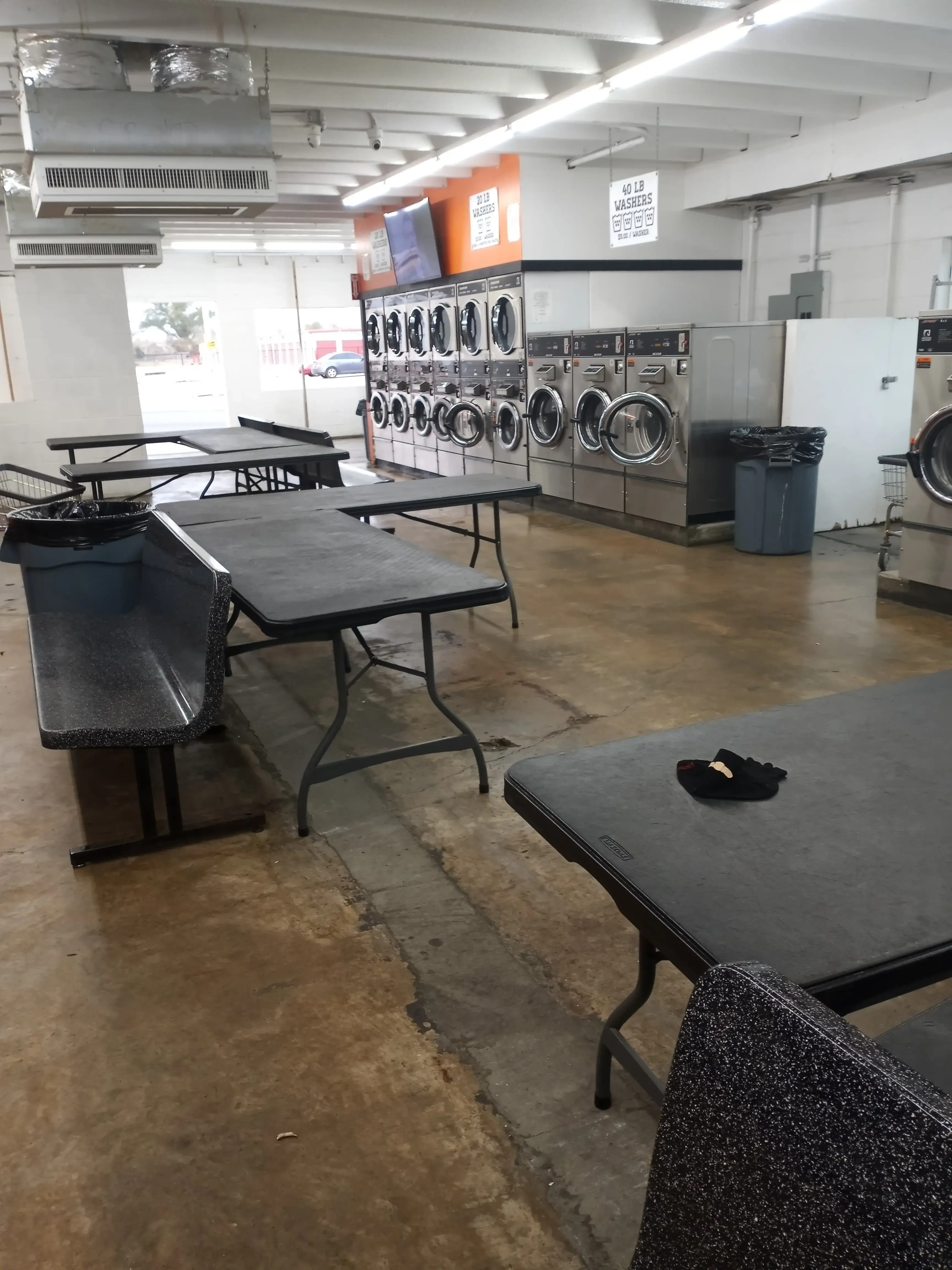 Mark's 24/7 Laundromats thumbnail 8