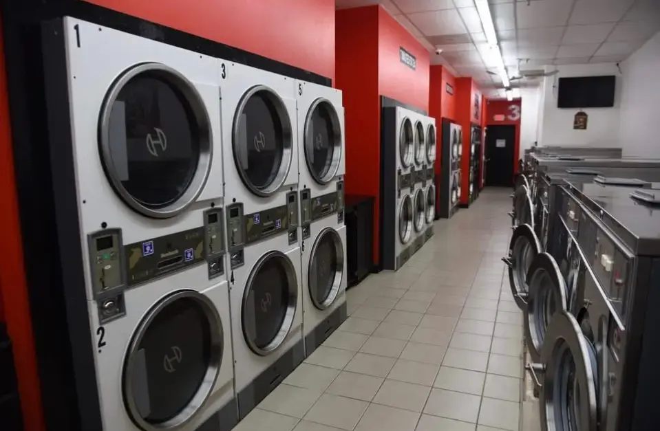 Mary’s Laundromat & Dry Cleaning - Image 2