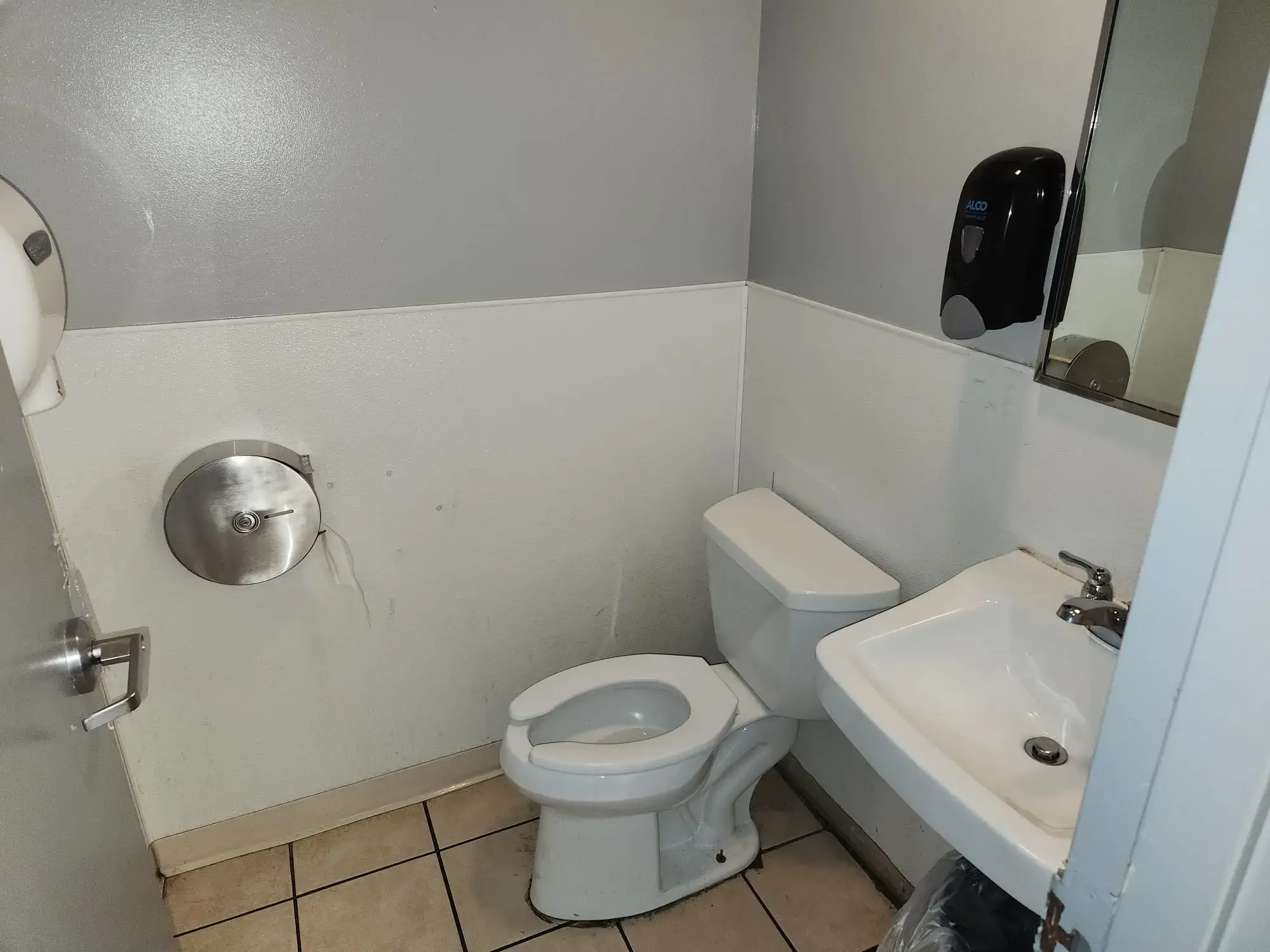 Massillon Coin Laundry - Image 5