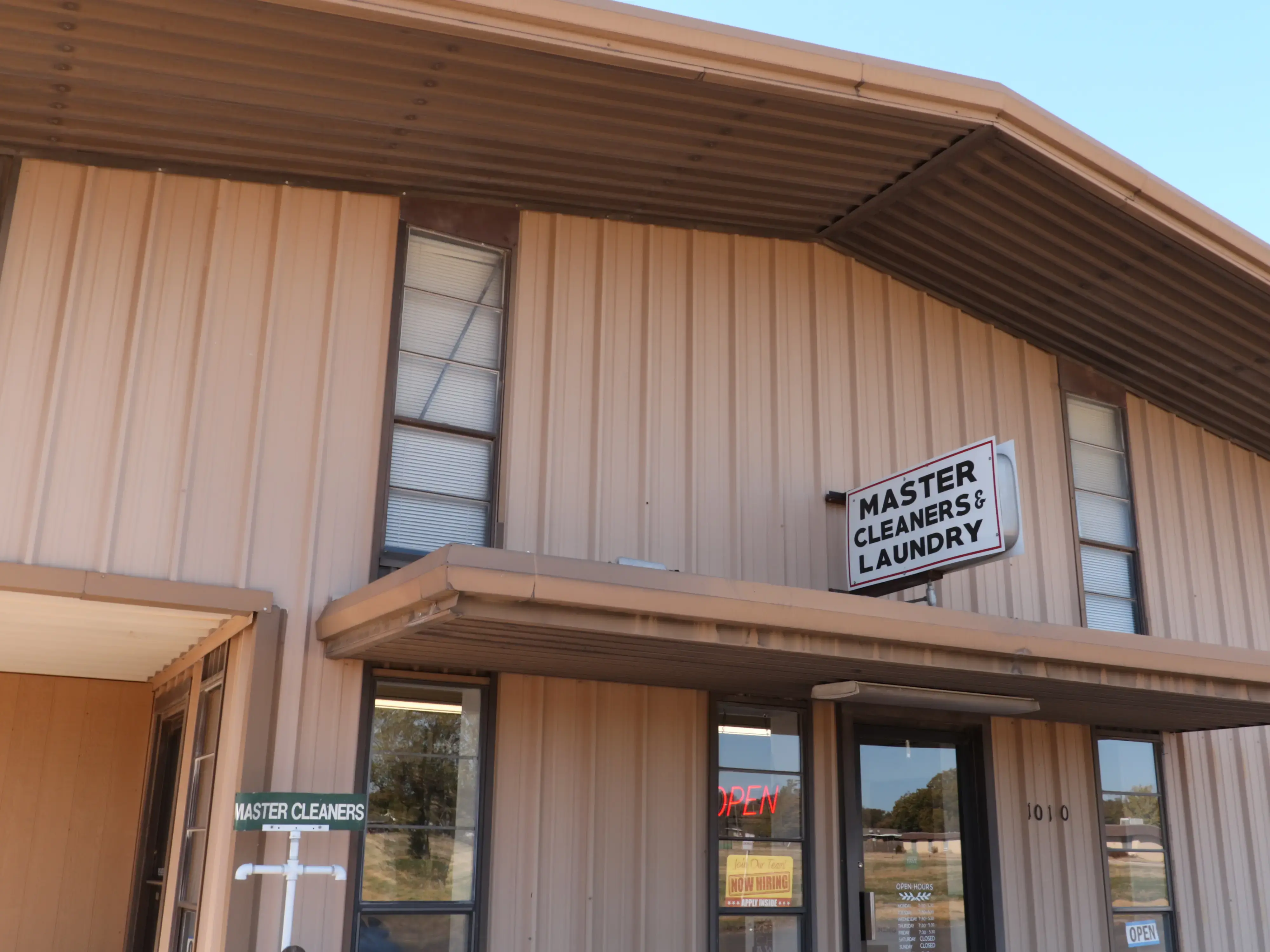 Master Cleaners & Laundry - Image 3