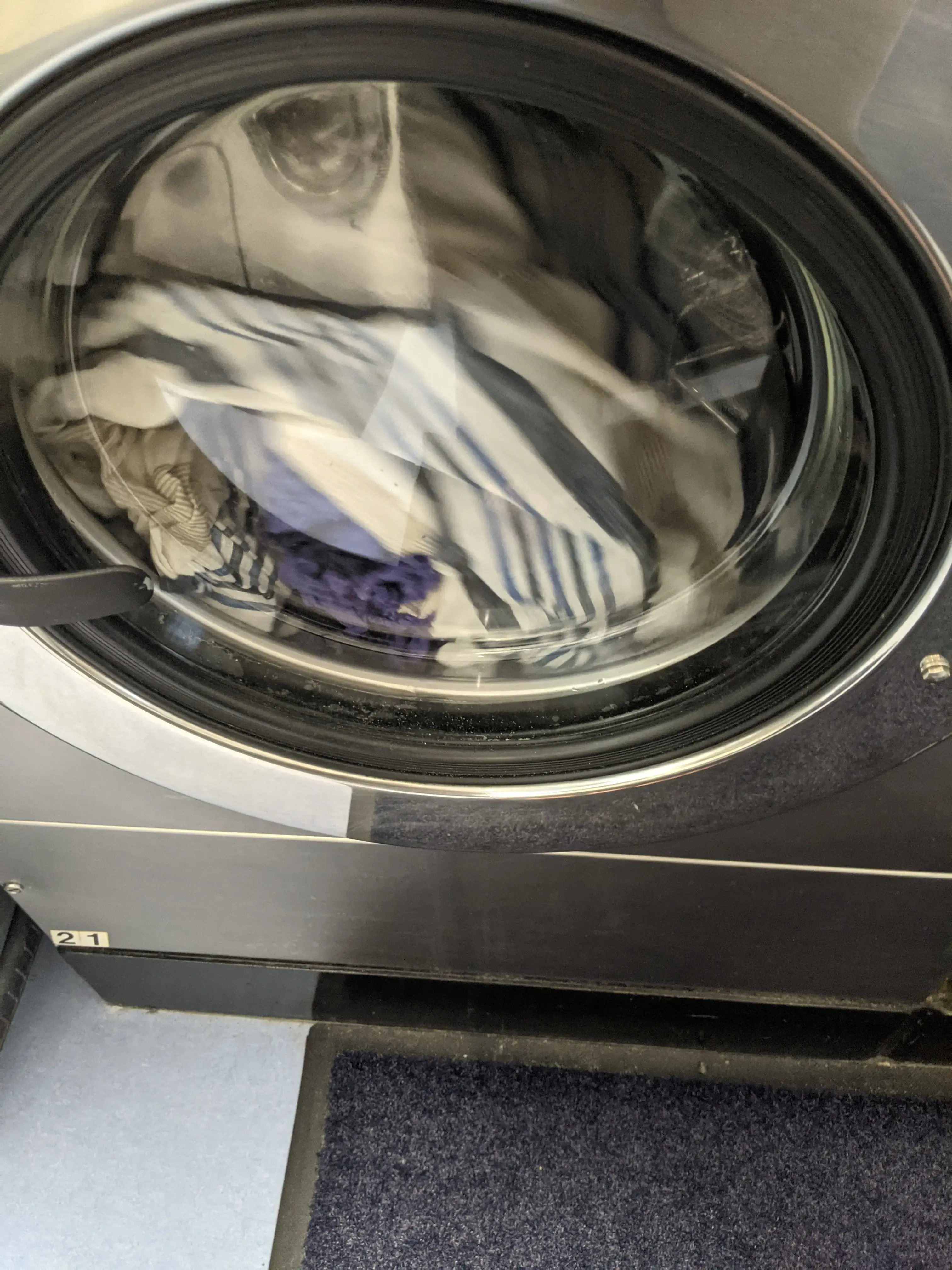 Mattapoisett Laundromat - Image 4