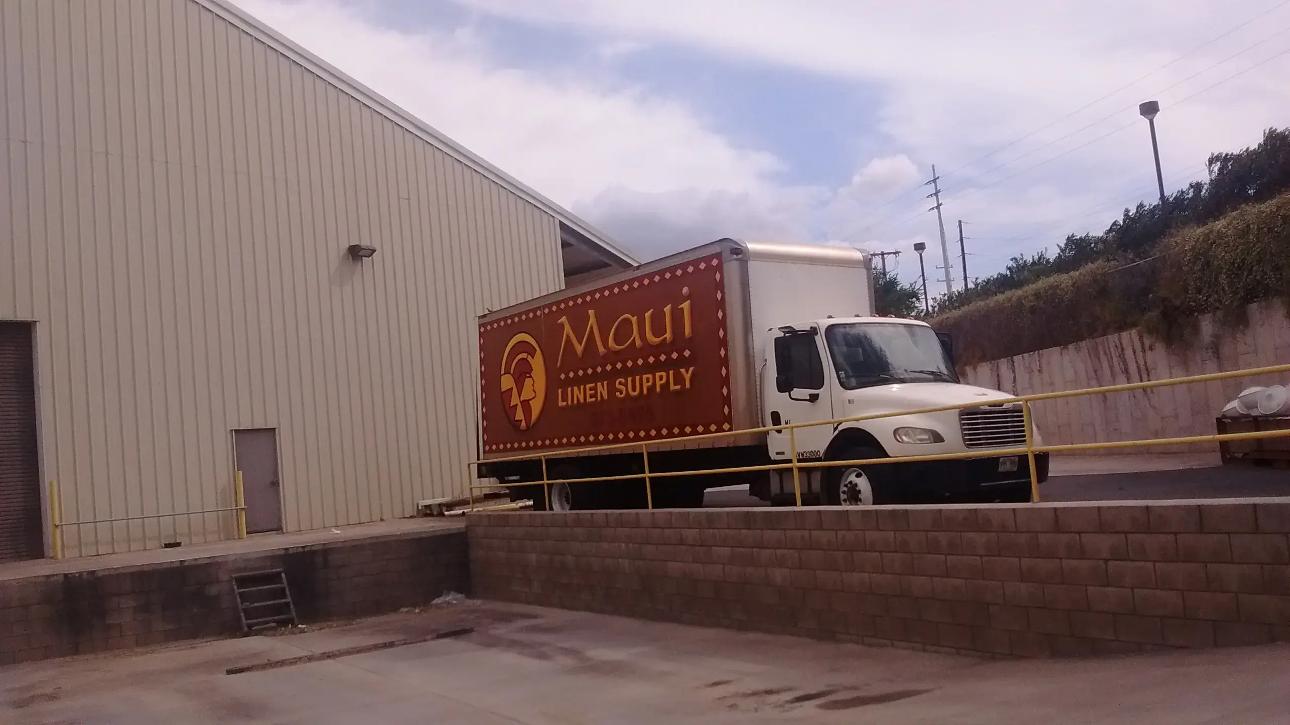 Maui Linen Supply - Image 11