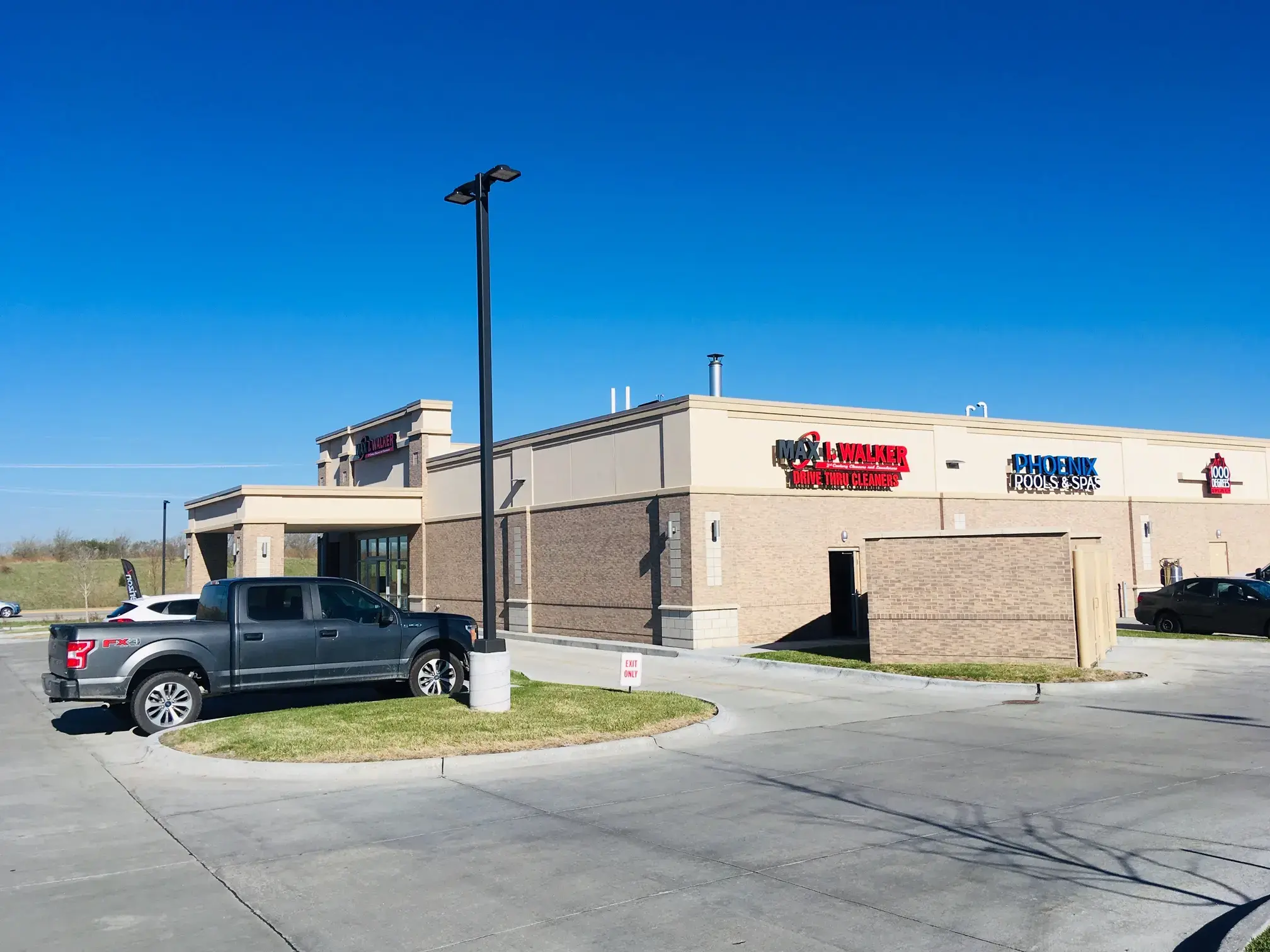 Max I. Walker — 204th & Pacific Store thumbnail 2