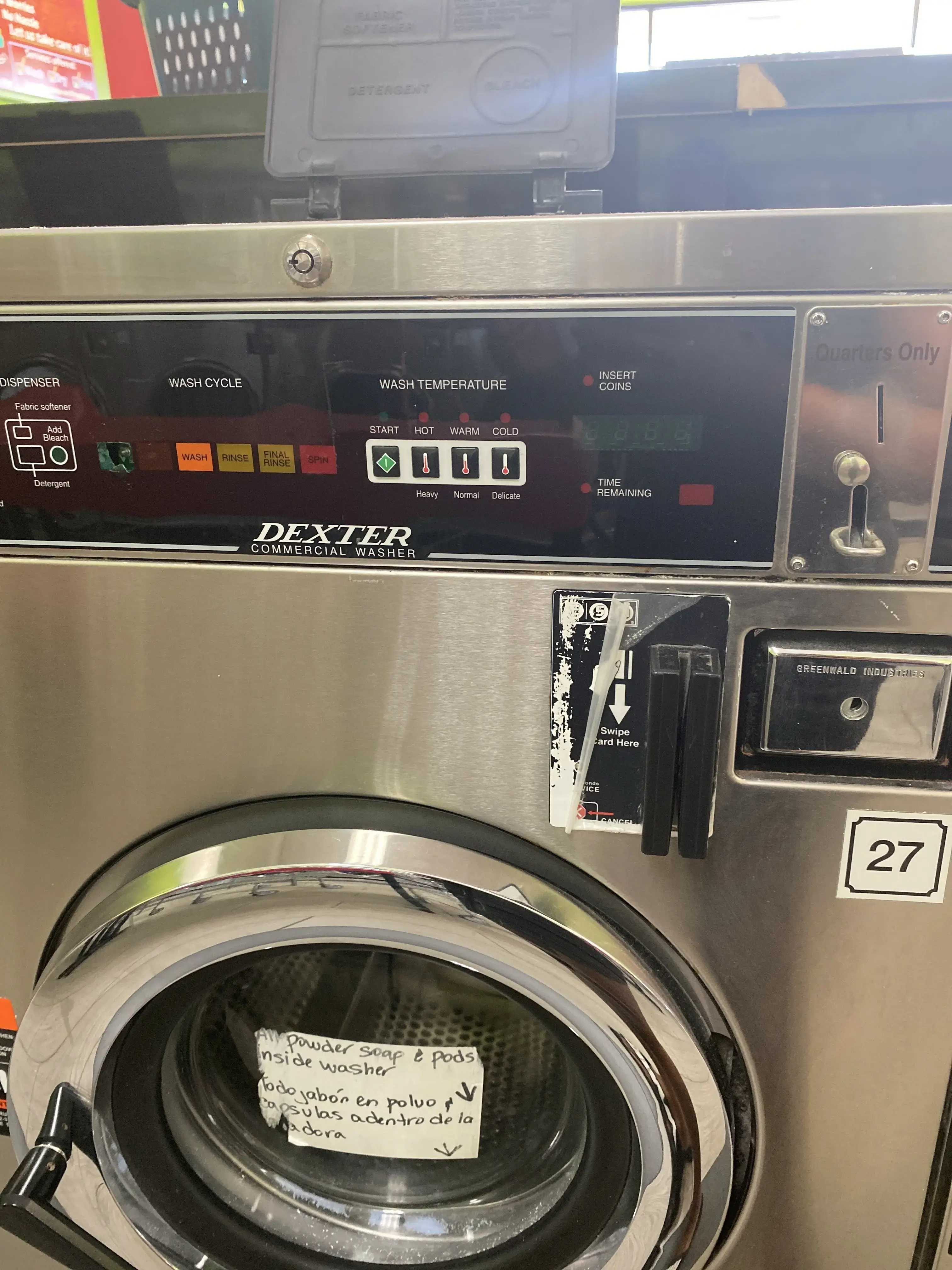 Max Wash Washateria Laundry Laundromat - Image 9