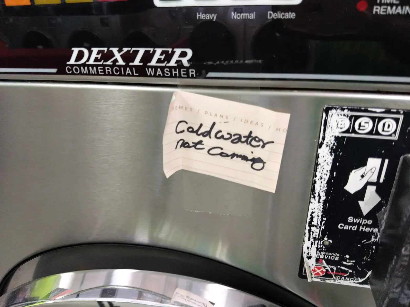 Max Wash Washateria Laundry Laundromat thumbnail 6