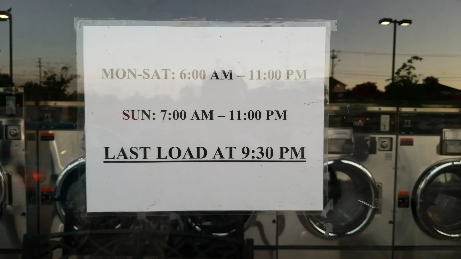 Max Wash Washateria Laundry Laundromat thumbnail 14