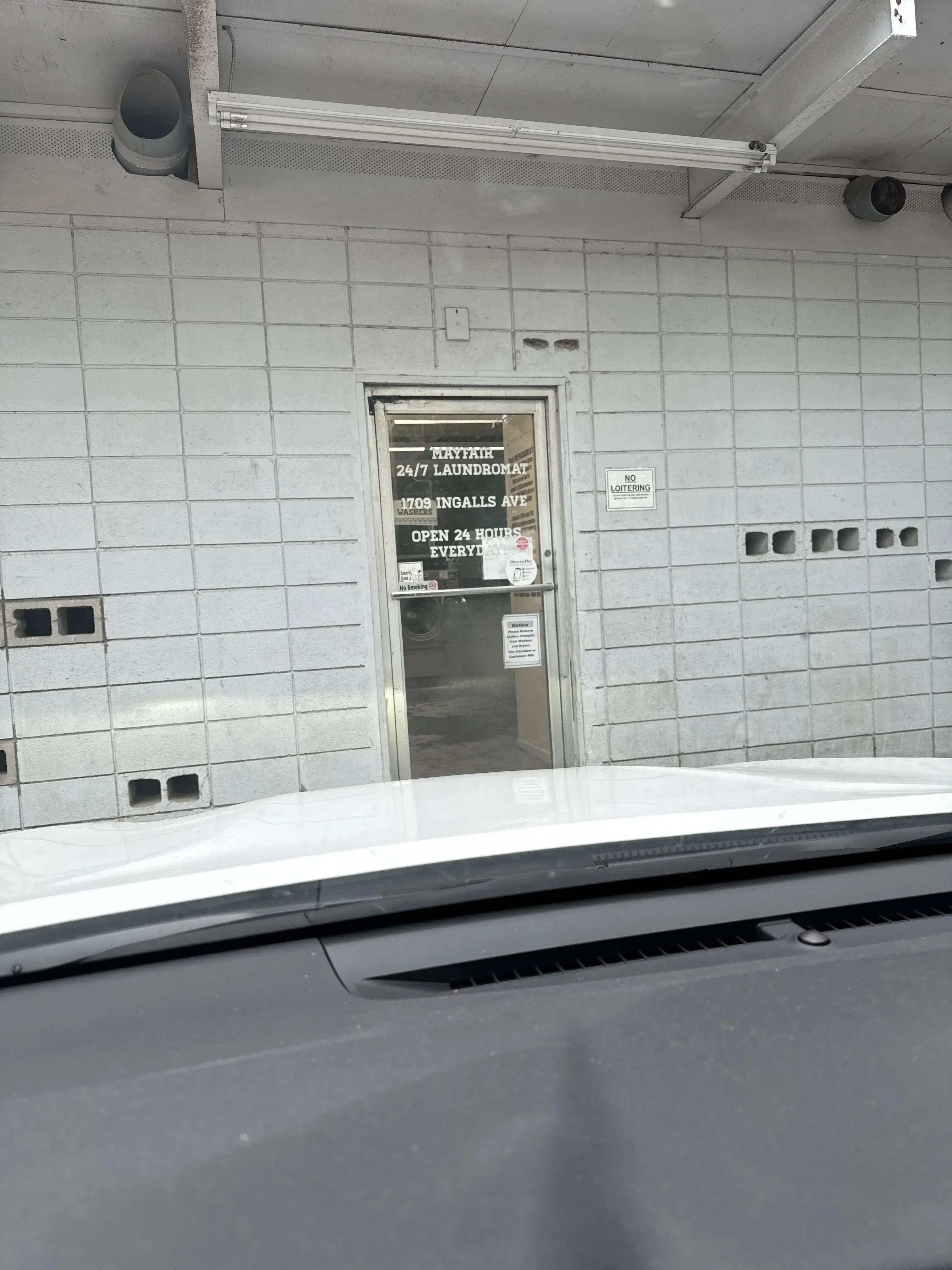 Mayfair 24/7 Laundromat - Image 15
