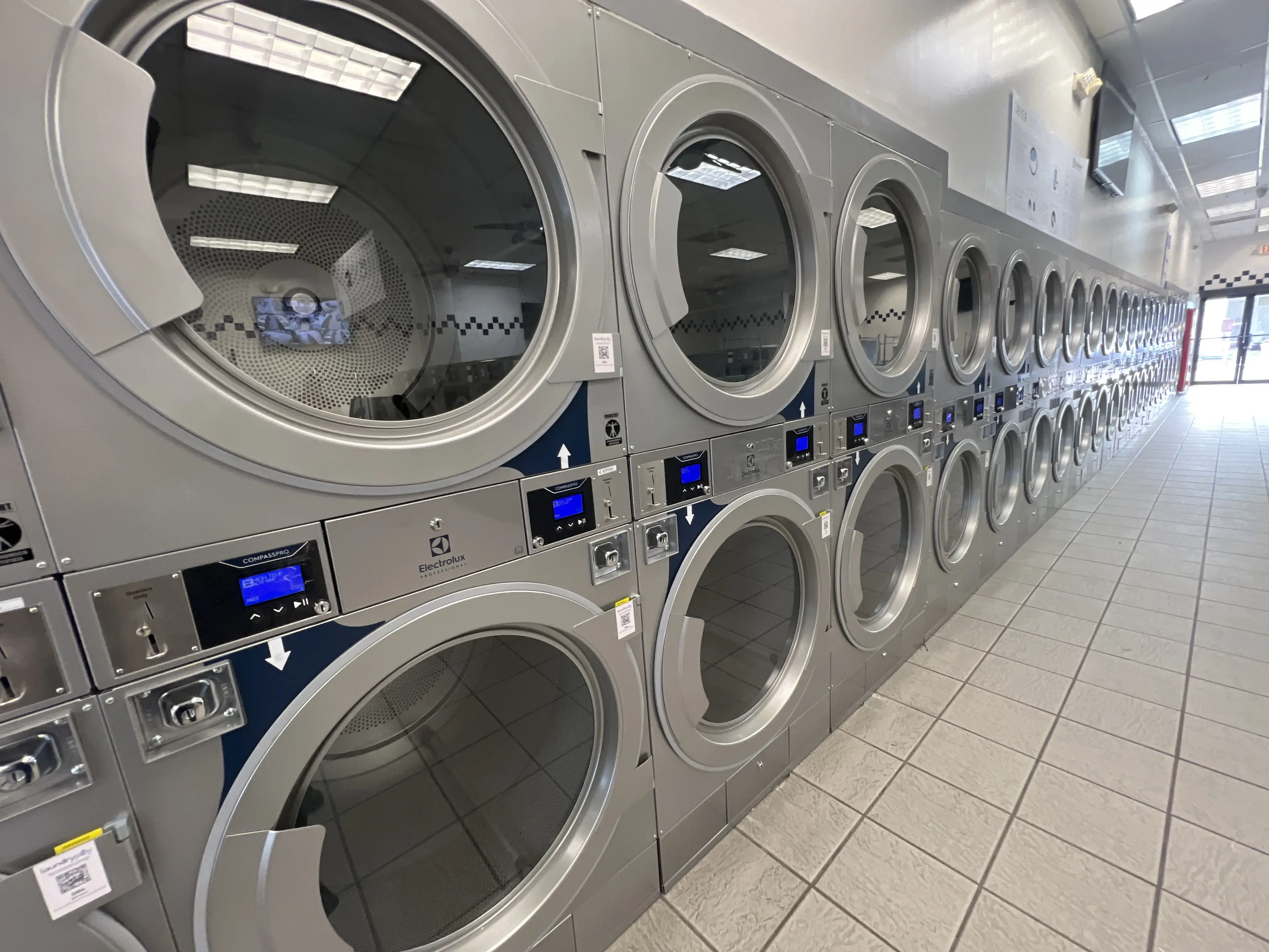 Mayfair Laundromat - Image 20
