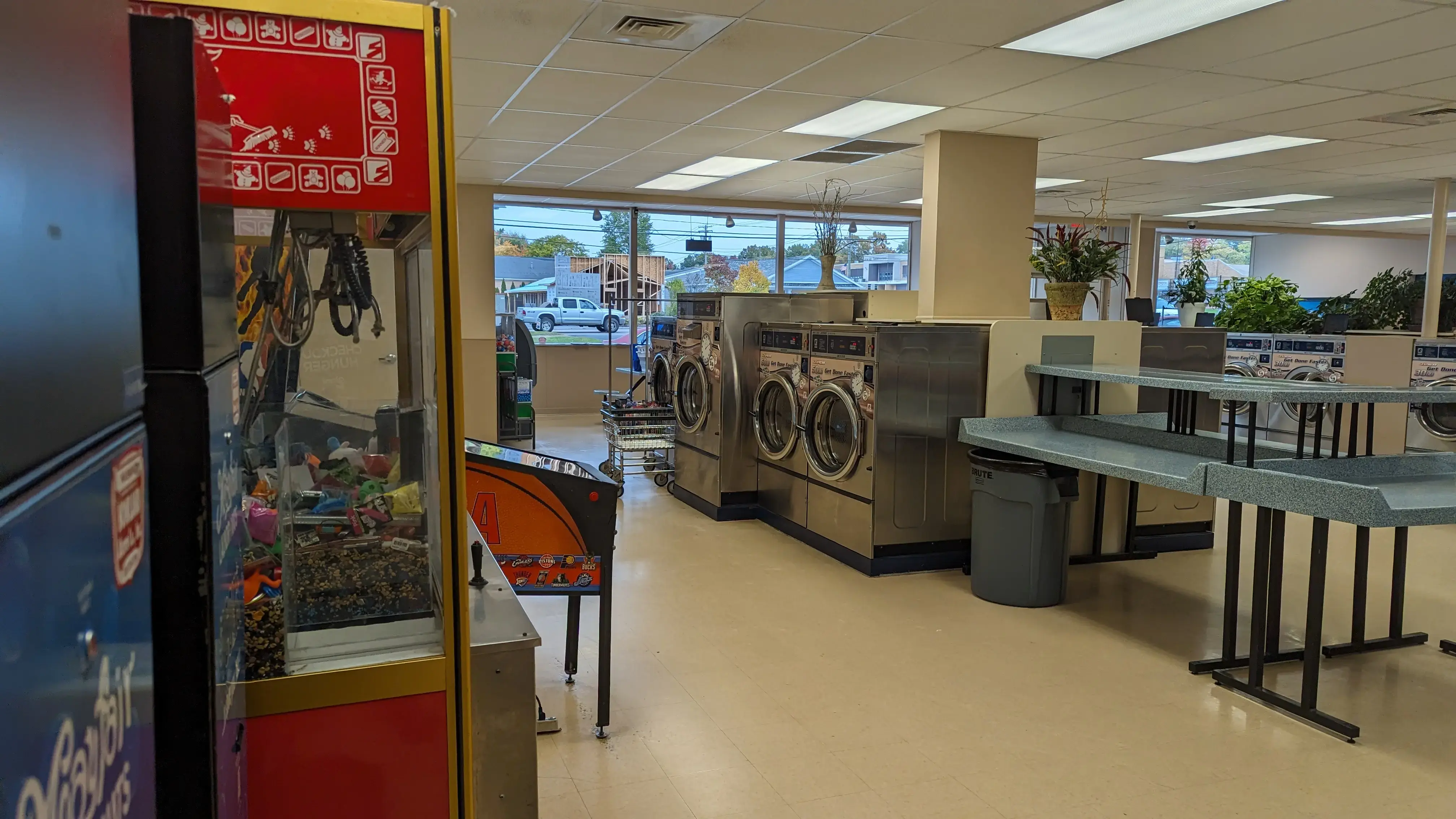 Mayfair Laundromat - Image 9