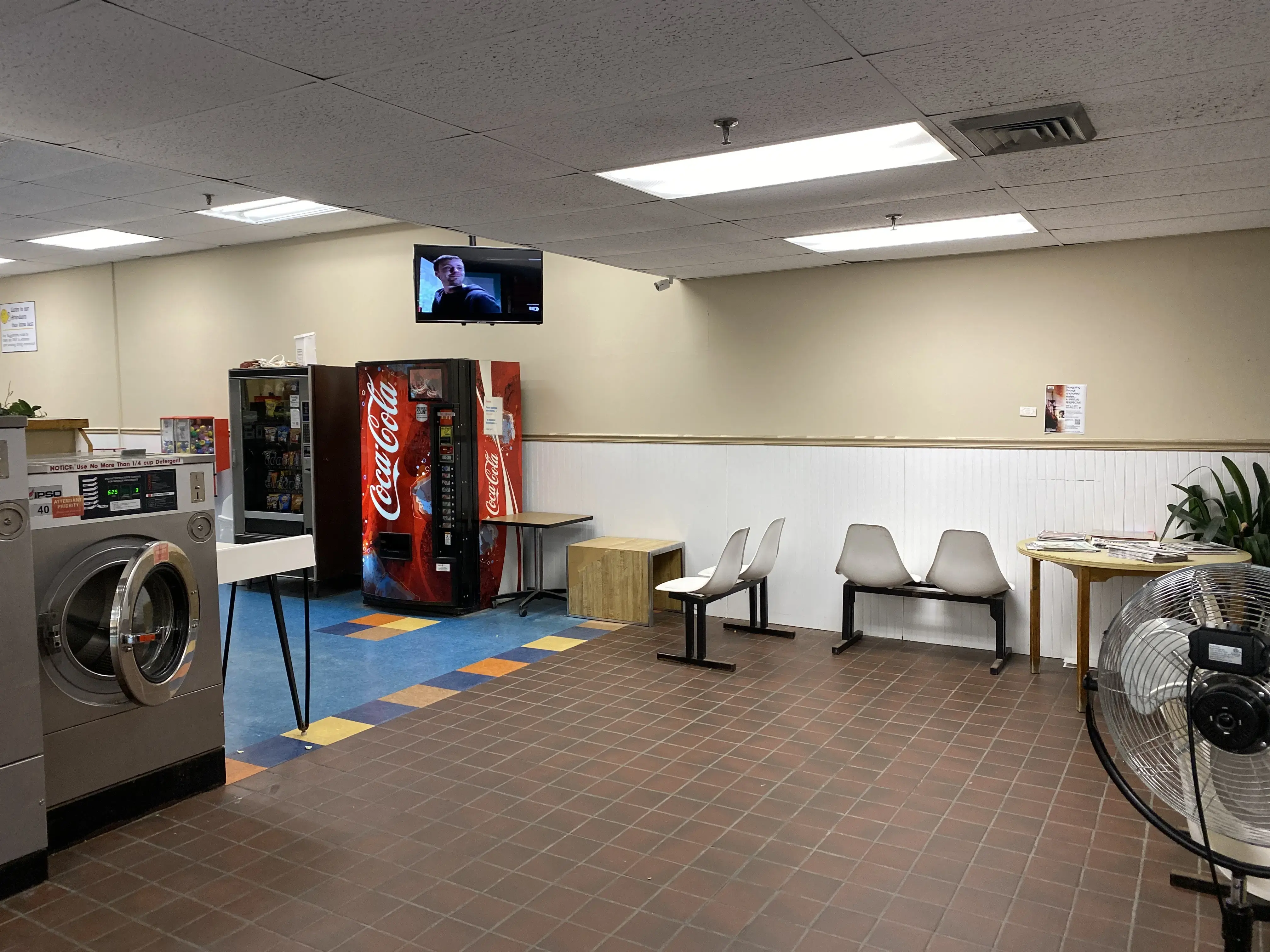 Mayflower Coin Laundry Mat - Image 18