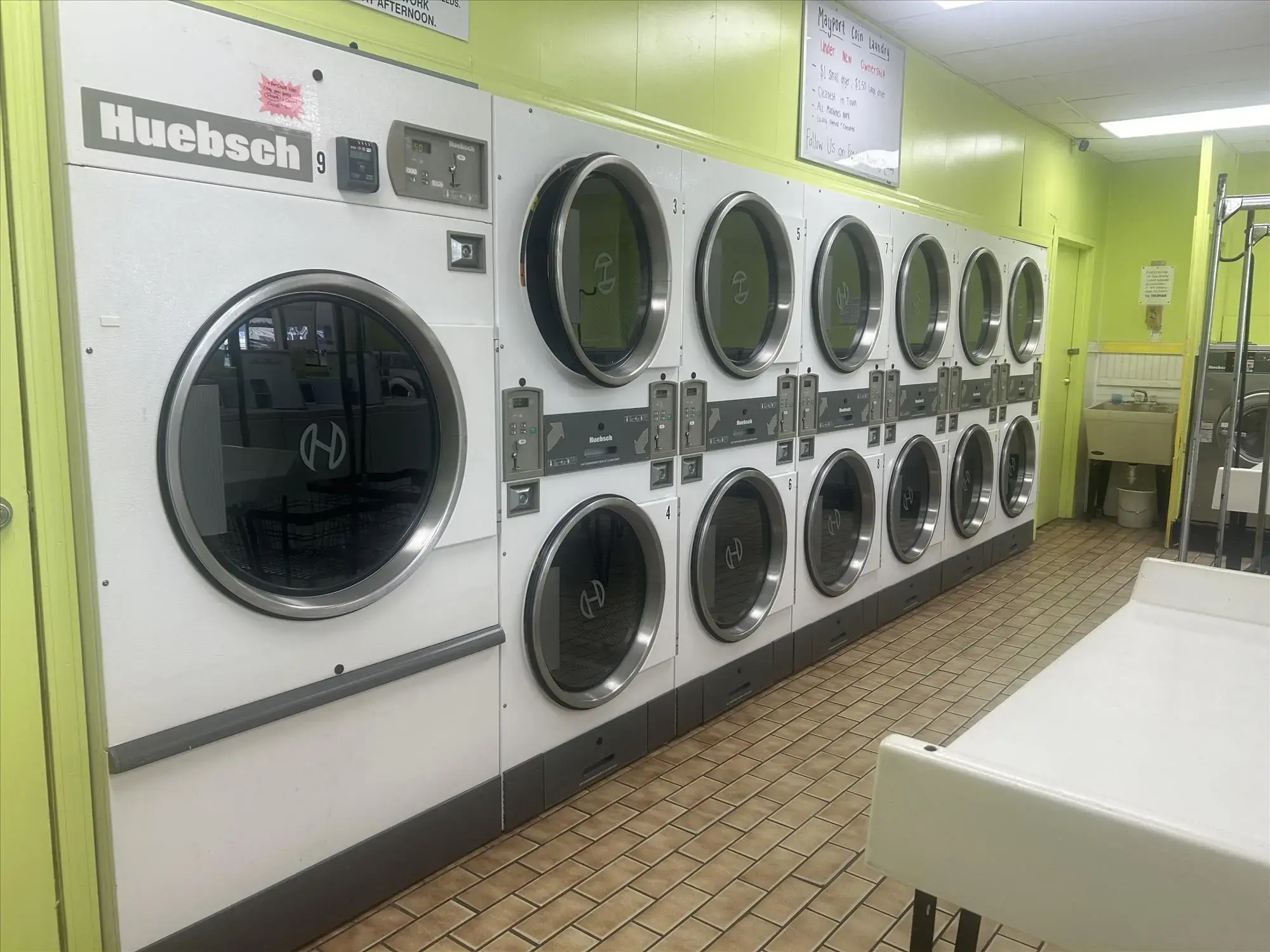 Mayport Coin Laundry thumbnail 19