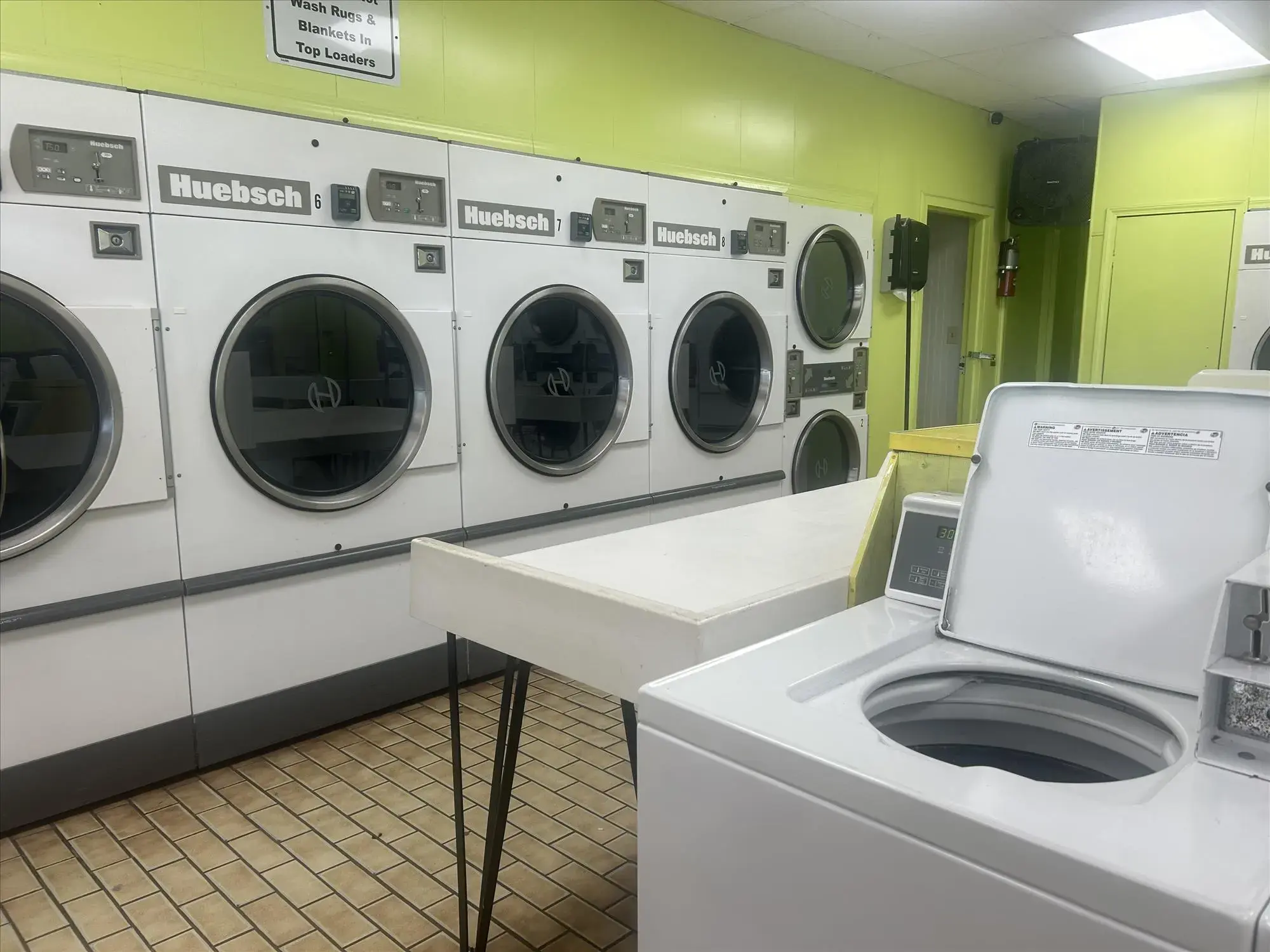 Mayport Coin Laundry - Image 14