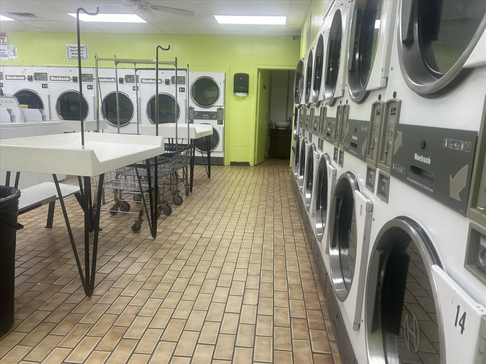 Mayport Coin Laundry - Image 15