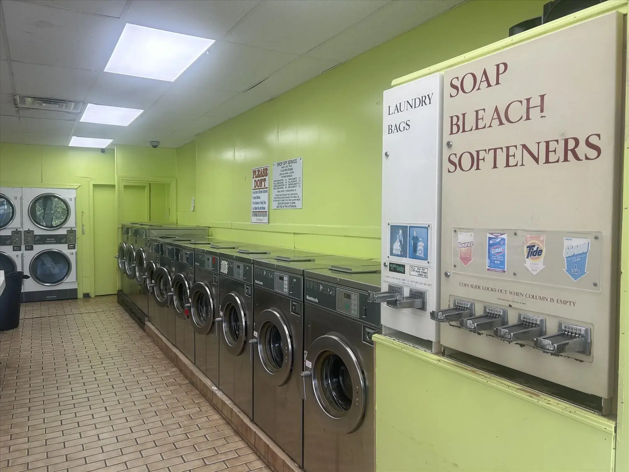 Mayport Coin Laundry - Image 20